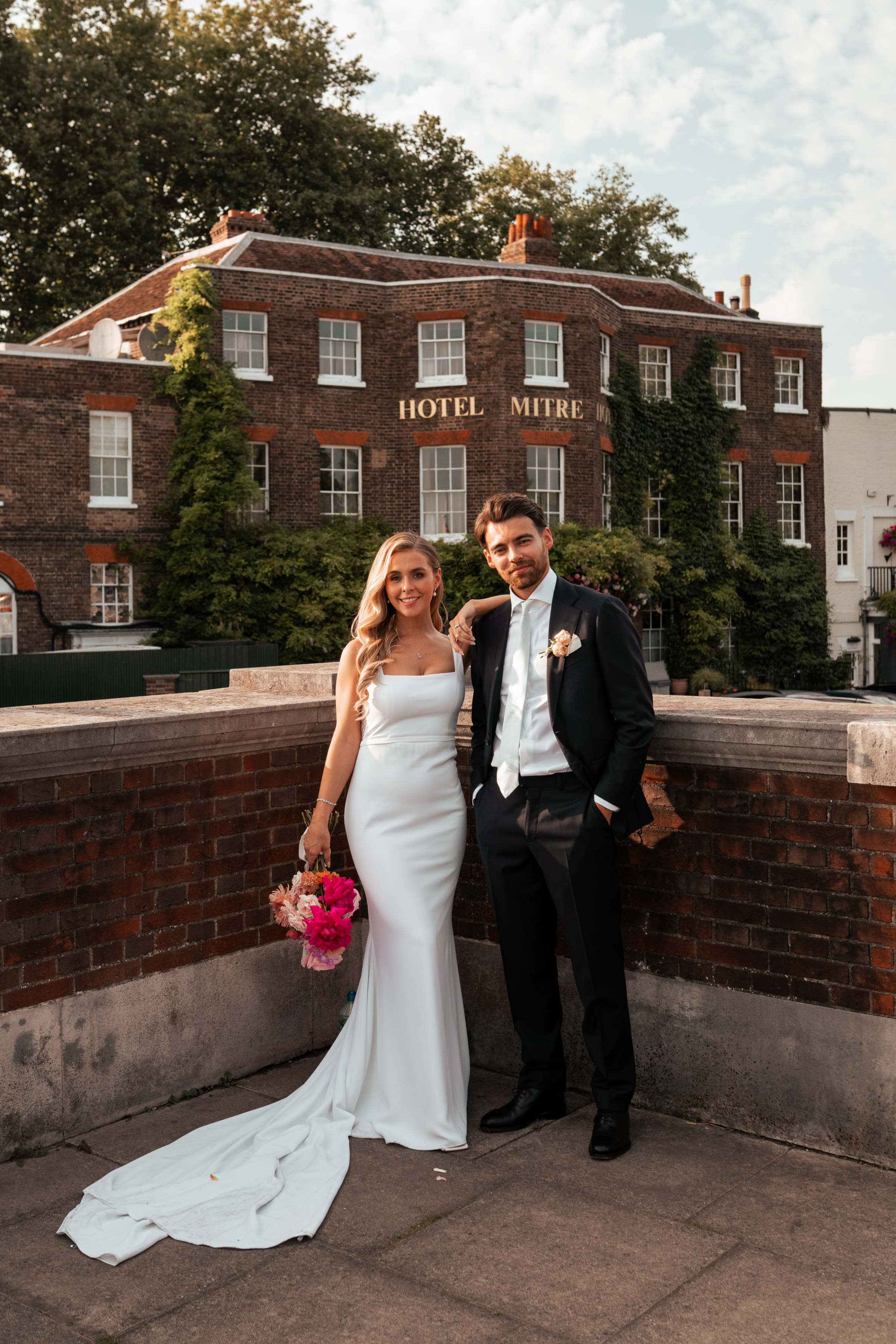 This Modern Revelry Mitre Hampton Court Wedding Becca Joe 110