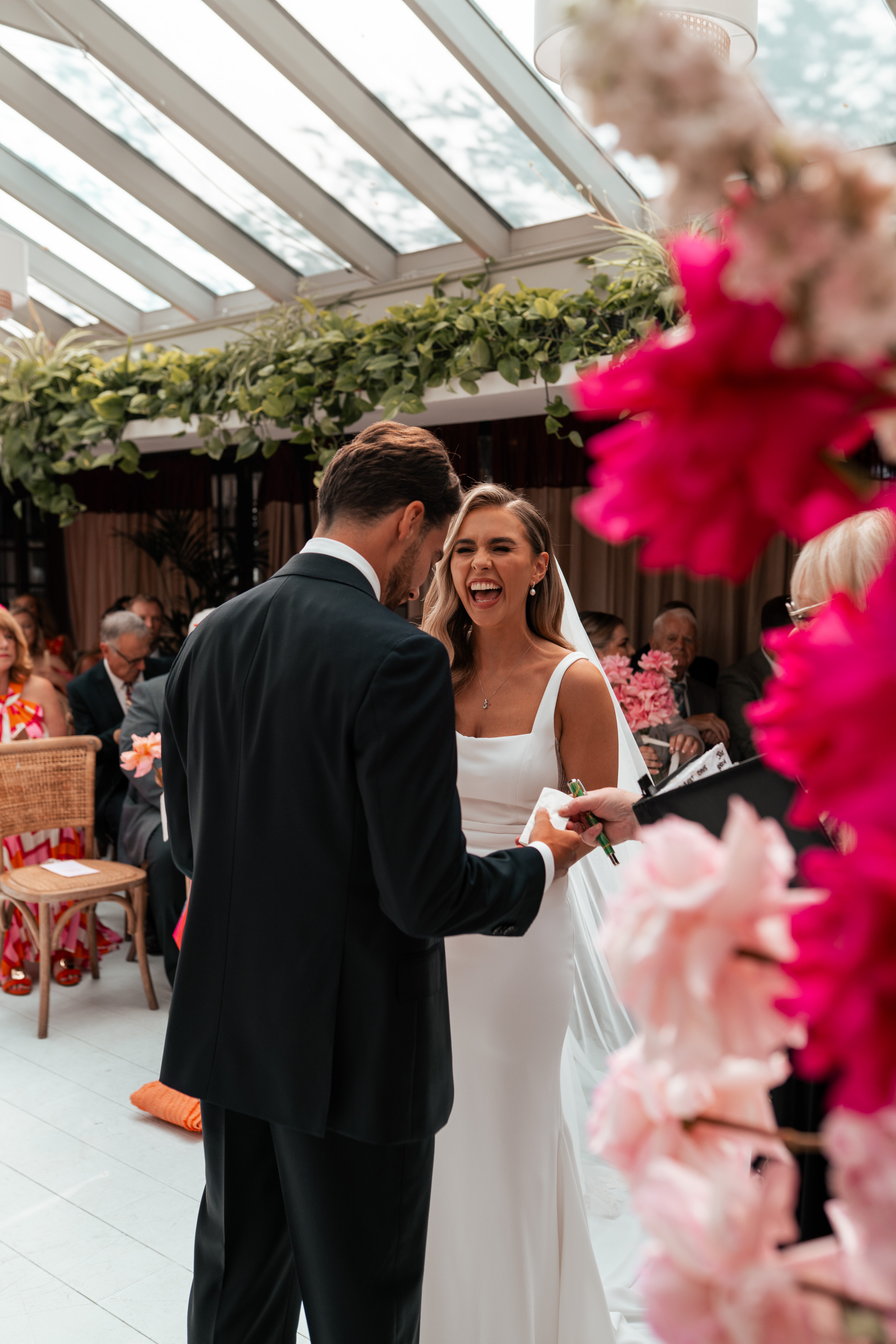 This Modern Revelry Mitre Hampton Court Wedding Becca Joe 36