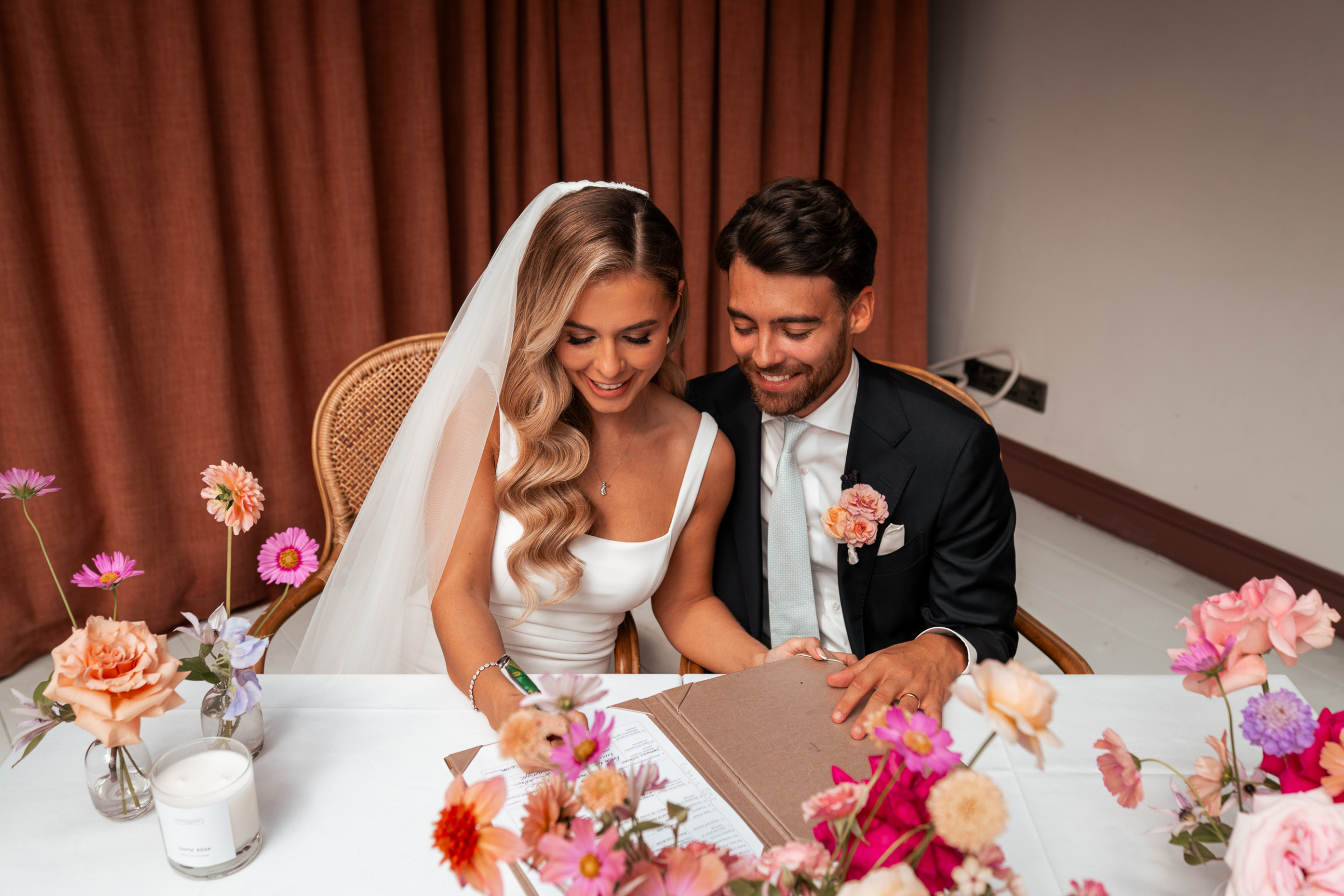 This Modern Revelry Mitre Hampton Court Wedding Becca Joe 47