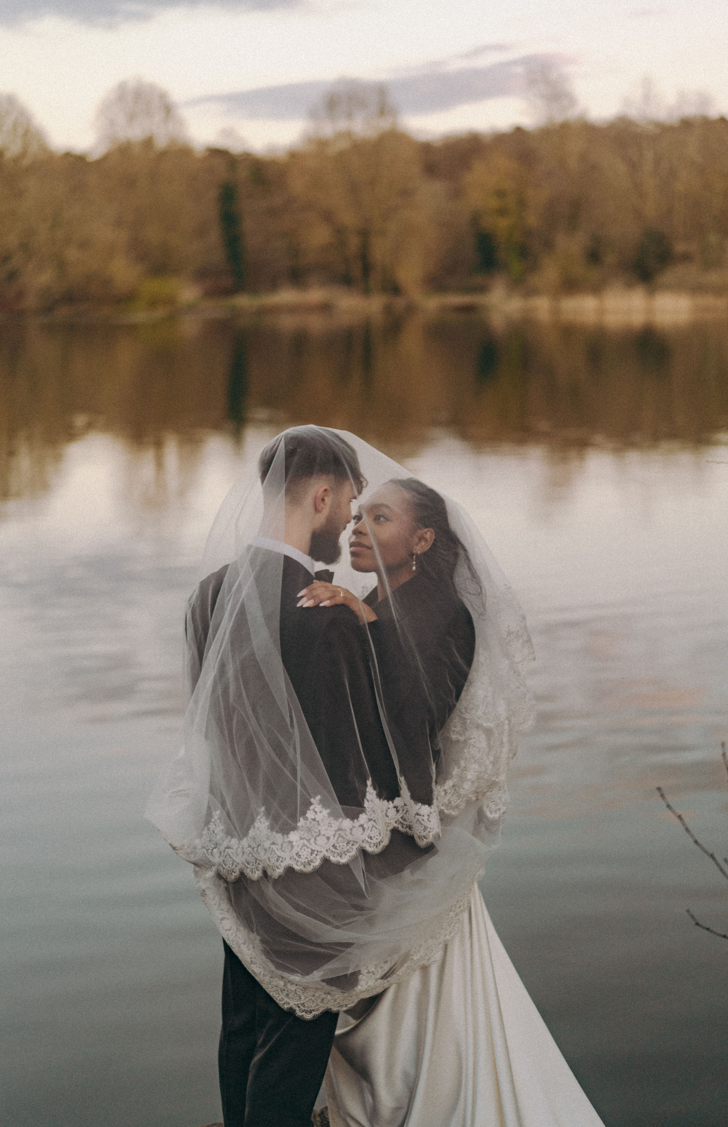 Elegant Modern Sainsburys Centre Wedding 205