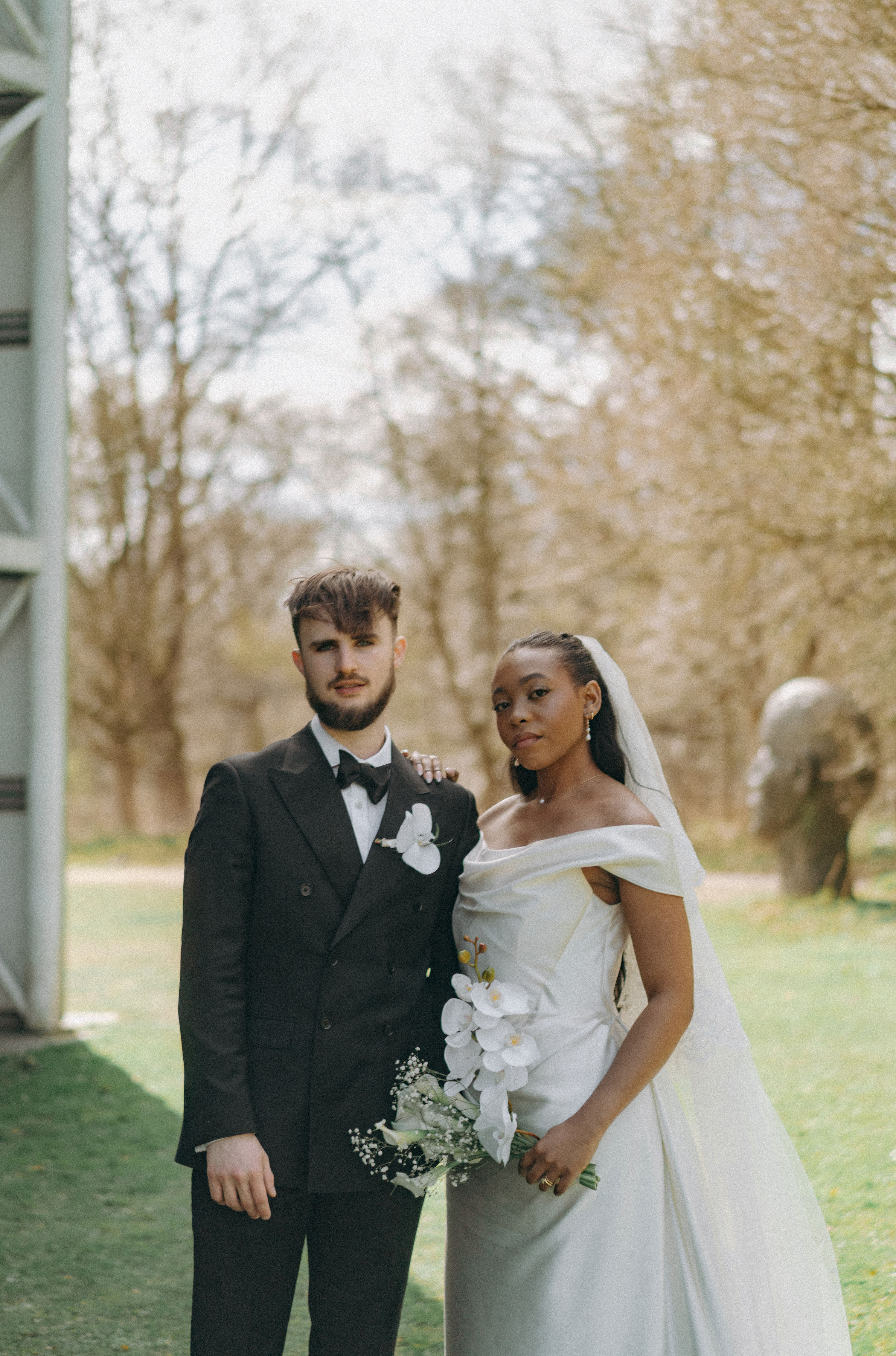 Elegant Modern Sainsburys Centre Wedding 68