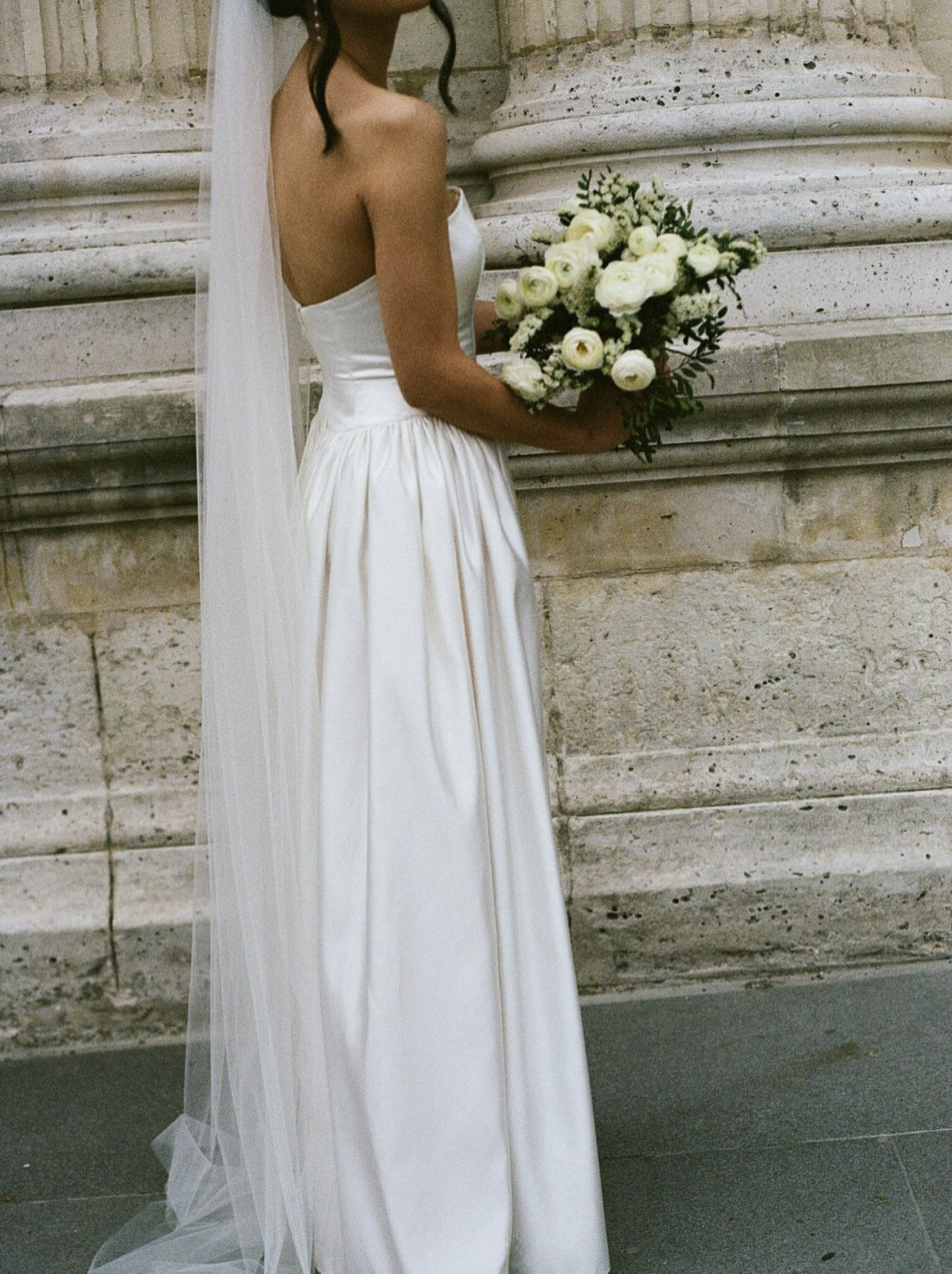 How To Choose a Wedding Dress by Frida Hoffman-Clark of Kladek Paris 7 Chic modern bridal design, by Kladek Paris.
