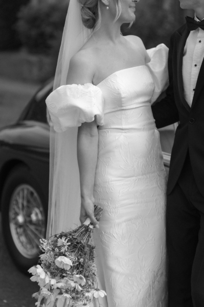 A Romantic Cotswolds Barn Wedding with a Jesus Peiro & Chic, Subtle 60’s Influences