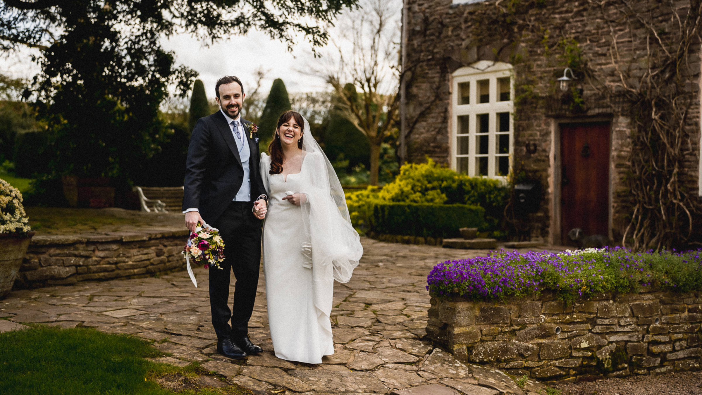 379 Wedding Photography Dewsall Court April Alex Lewis Fackrell Photography - A Classy & Elegant Sustainable Wedding at Dewsall Court with Flowers by Dorothy Seed 379 Wedding Photography Dewsall Court April Alex Lewis Fackrell Photography
