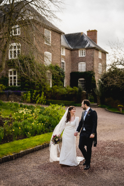 A Classy & Elegant Sustainable Wedding at Dewsall Court with Flowers by Dorothy Seed