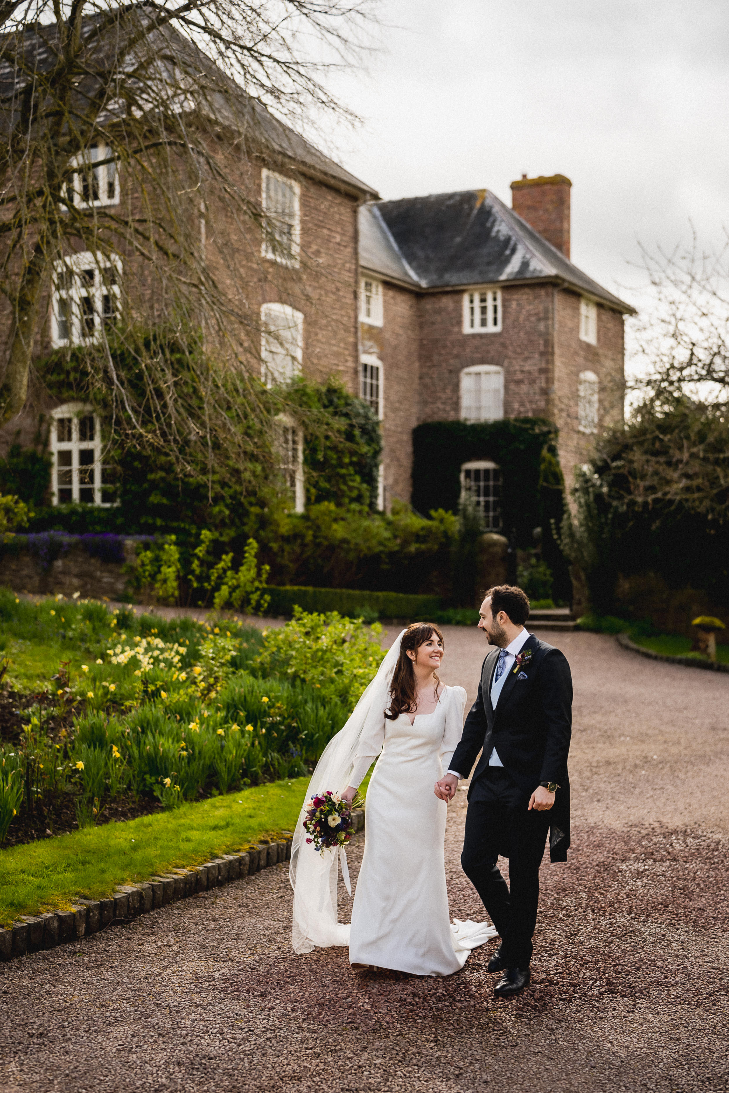 465 Wedding Photography Dewsall Court April Alex Lewis Fackrell Photography - A Classy & Elegant Sustainable Wedding at Dewsall Court with Flowers by Dorothy Seed 465 Wedding Photography Dewsall Court April Alex Lewis Fackrell Photography