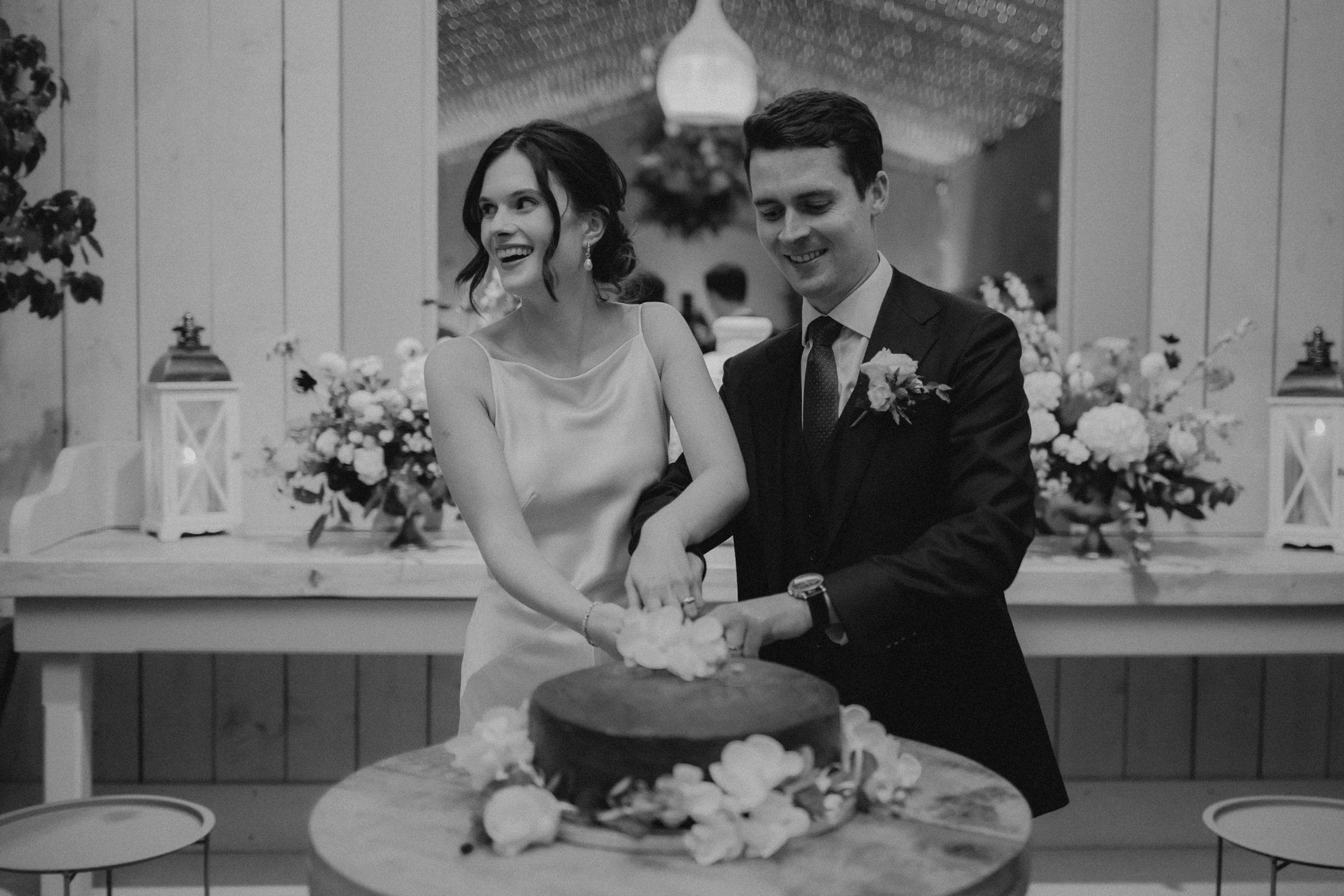 Ellie and Harry Primrose Hill Farm LMD submission landscape 51 - Ellie in Andrea Hawkes for her Primrose Hill Farm Wedding in Oxfordshire Ellie and Harry Primrose Hill Farm LMD submission landscape 51
