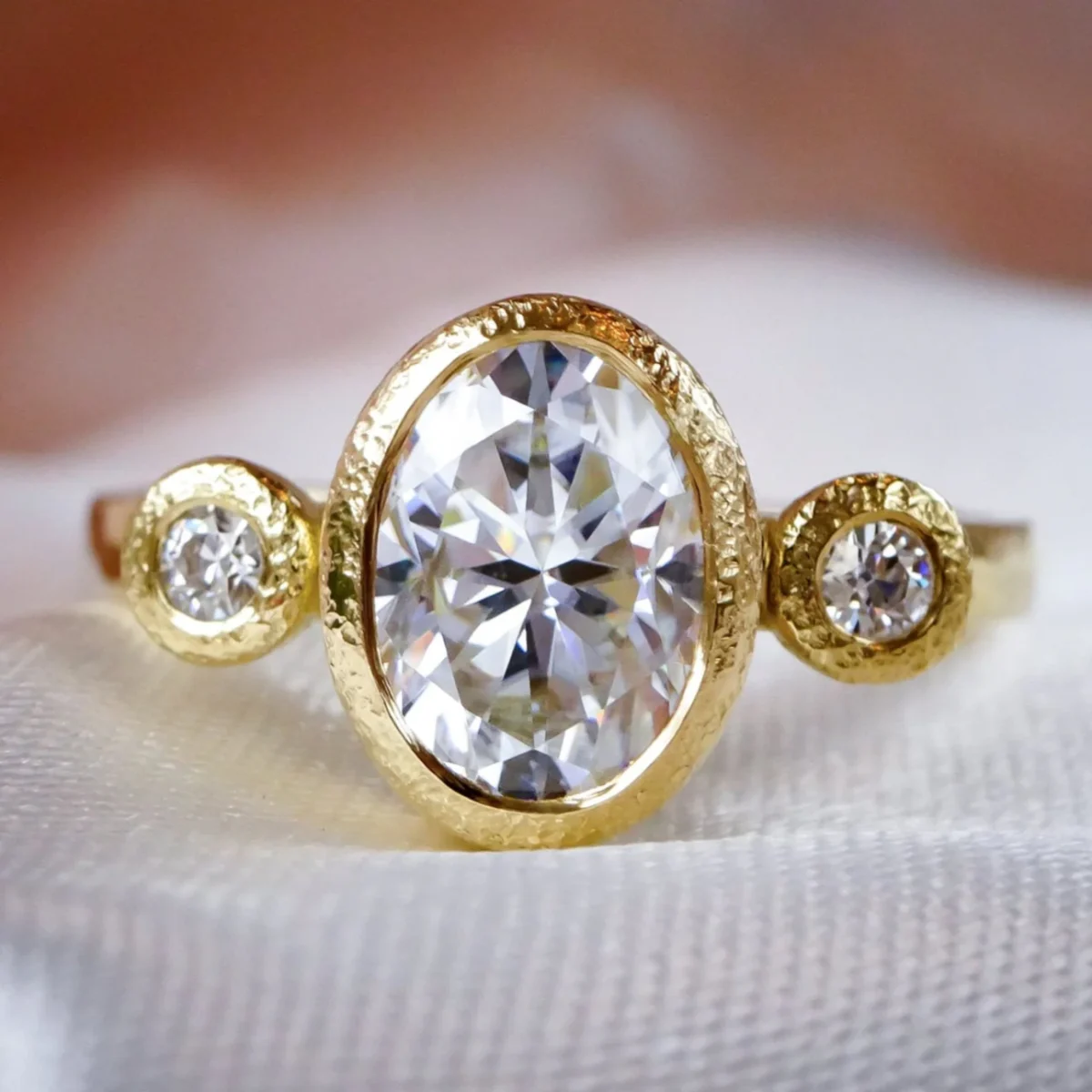 Stardust Oval Diamond Engagement ring in 9ct /14ct /18ct soild Gold