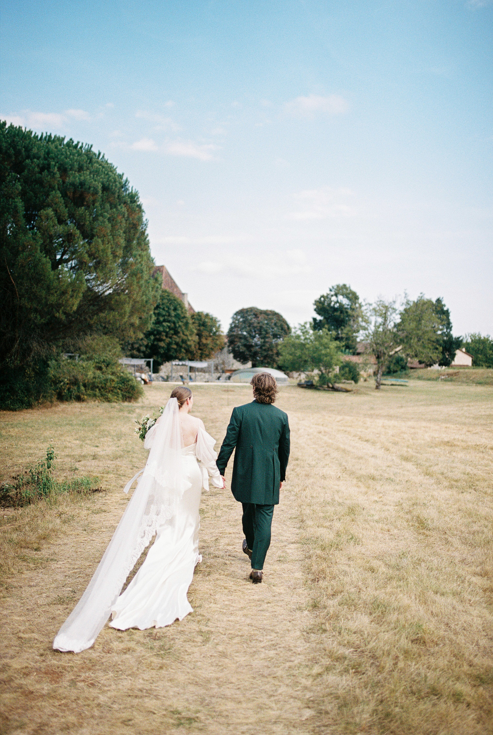 Danielle Frankel bride Chateau Lagut wedding 100 1