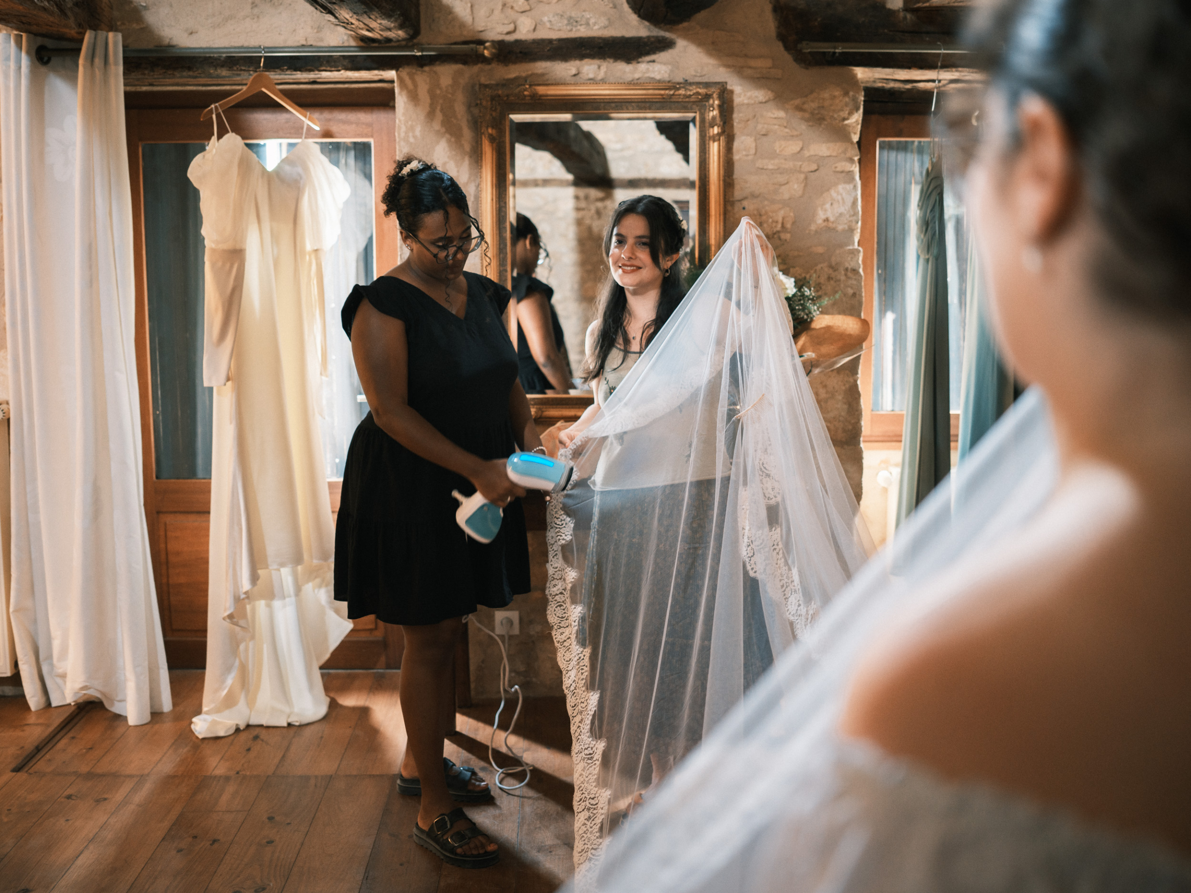 Danielle Frankel bride Chateau Lagut wedding 6