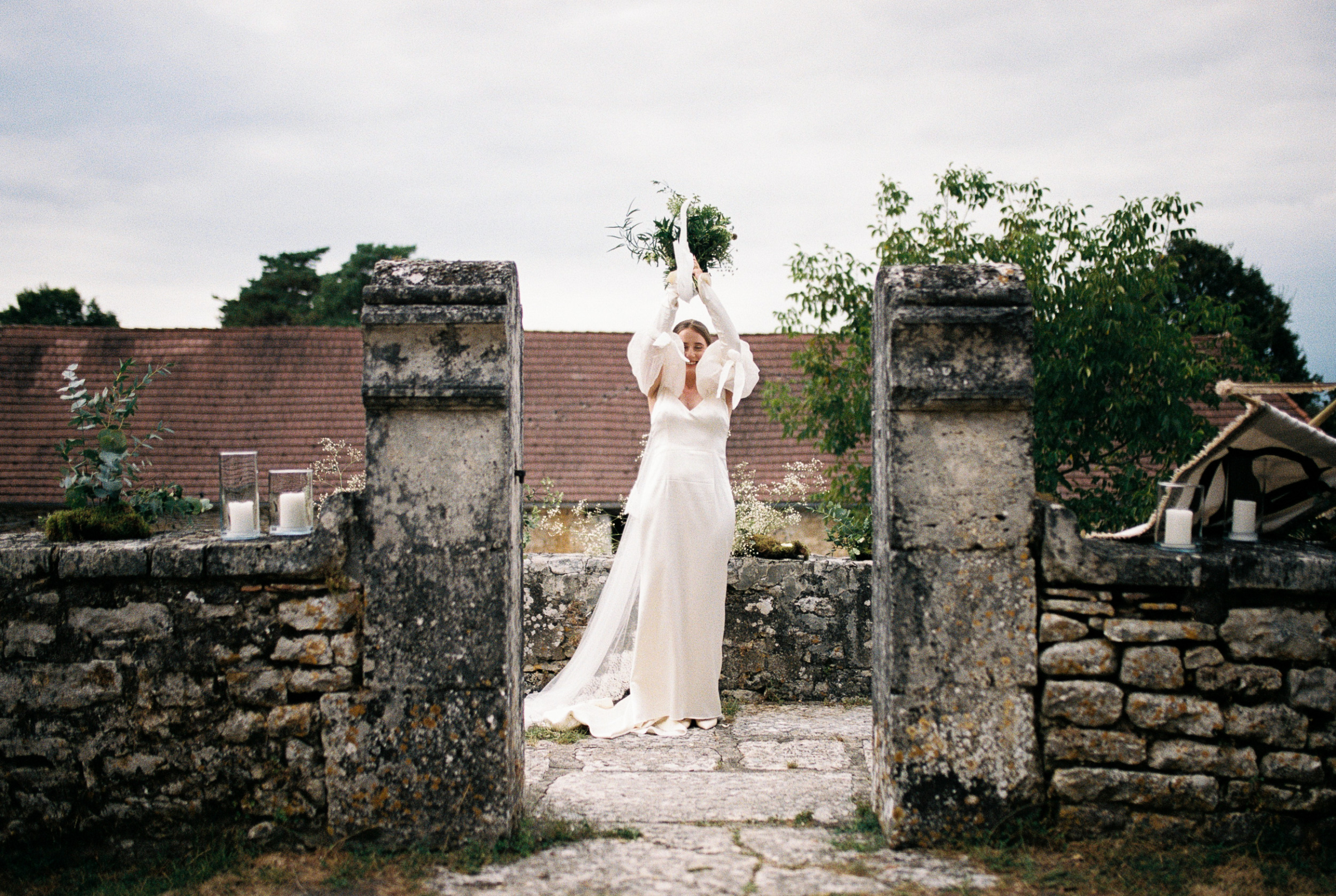 Danielle Frankel bride Chateau Lagut wedding 67