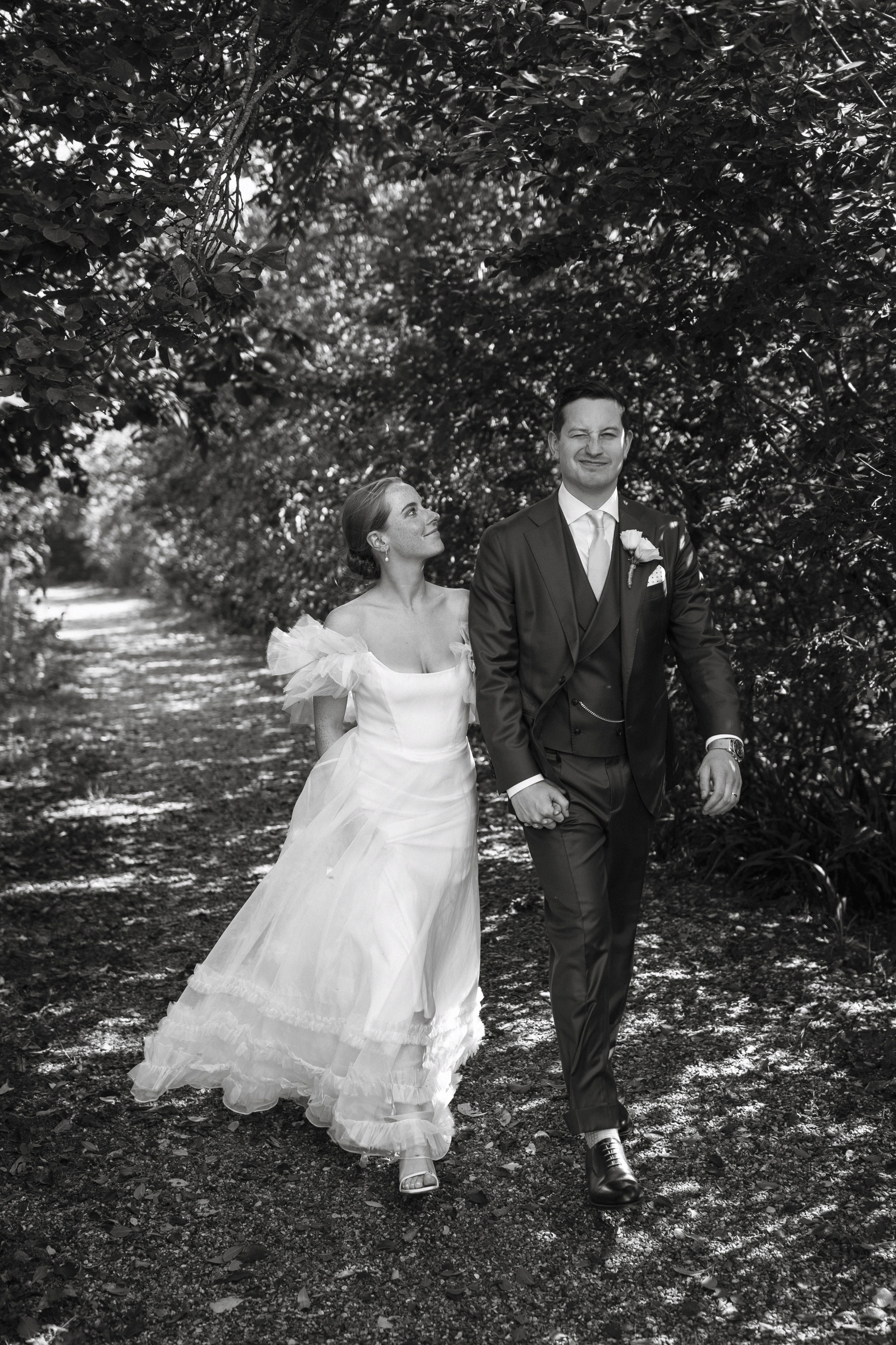 A Summer Wedding at Elmley Nature Reserve with Halfpenny London 63 Elmley Nature Reserve Wedding 57