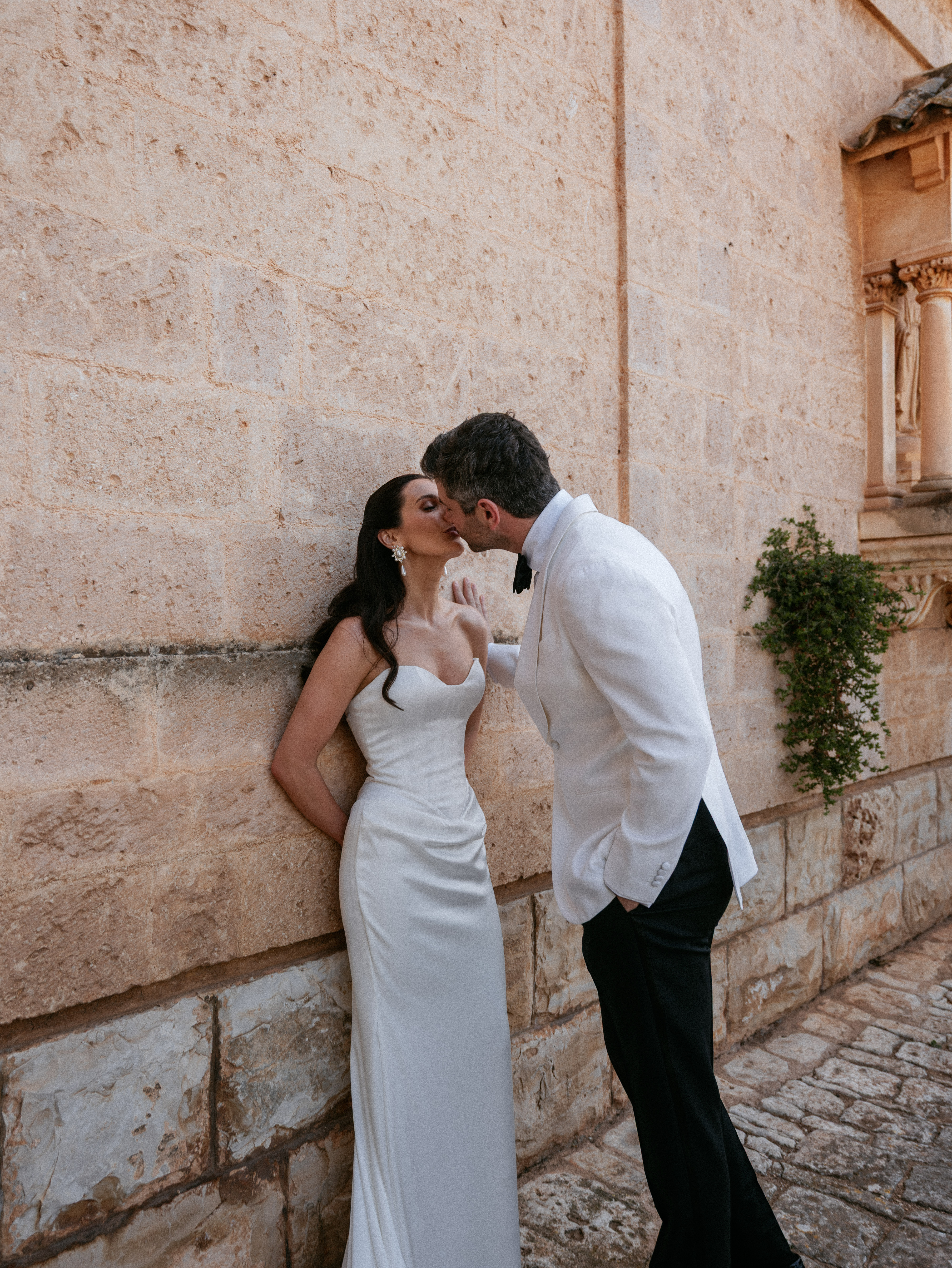 Will & Heather's Romantic Wedding in Puglia Inspired by Classic Italian Design 60 Masseria Salamina Wedding Puglia Italy Stefano Santucci Photography 39