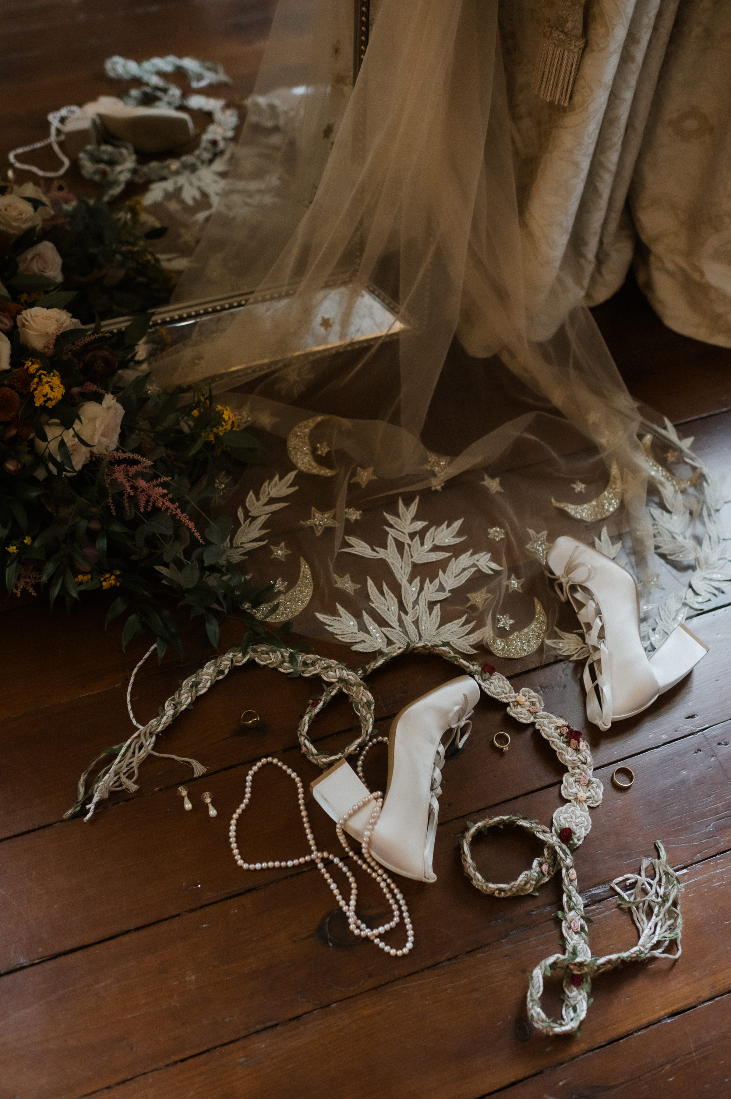 Raini Rowell Photography Dani Tyler 4 - An Ethereal, Moody &Atmospheric Wedding at Kinmount House, Scotland Raini Rowell Photography Dani Tyler 4