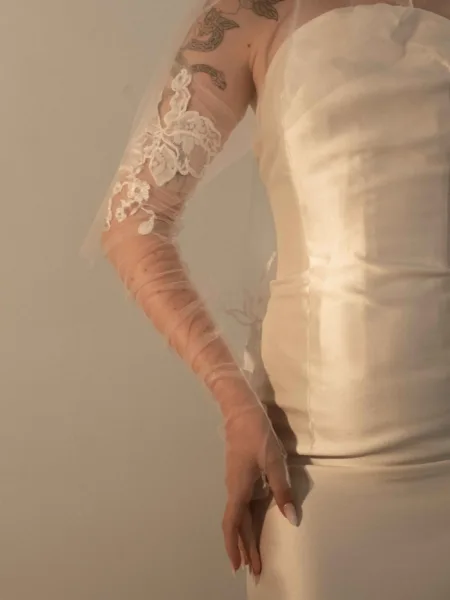 C'est Jeanne handmade tulle bridal gloves.1