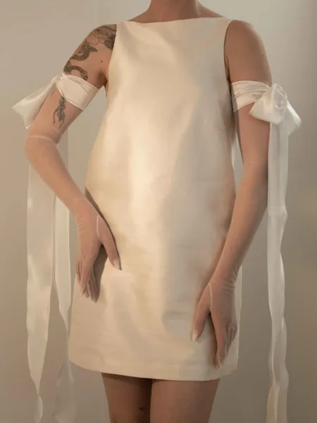 C'est Jeanne handmade tulle bridal gloves