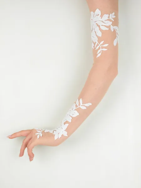C'est Jeanne handmade tulle bridal gloves.1