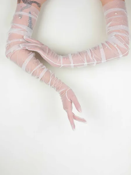 C'est Jeanne handmade tulle bridal gloves.1