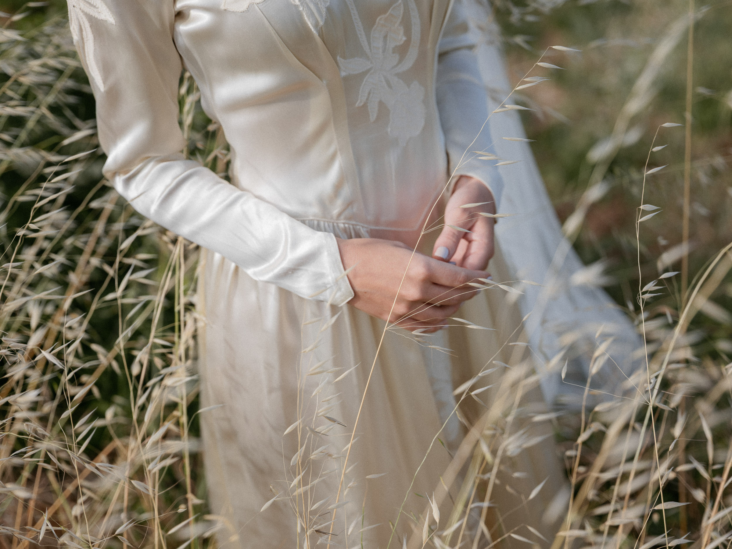 A 1940s Vintage Dress for an Intimte Elopement in Tuscany