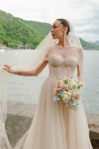 Bridal portrait at Lake Maggiore