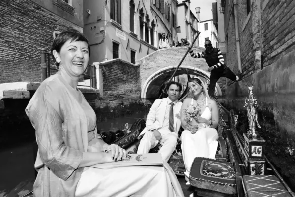 Intimate Symbolic Ceremony on a Venice Gondola | Led by Paola
