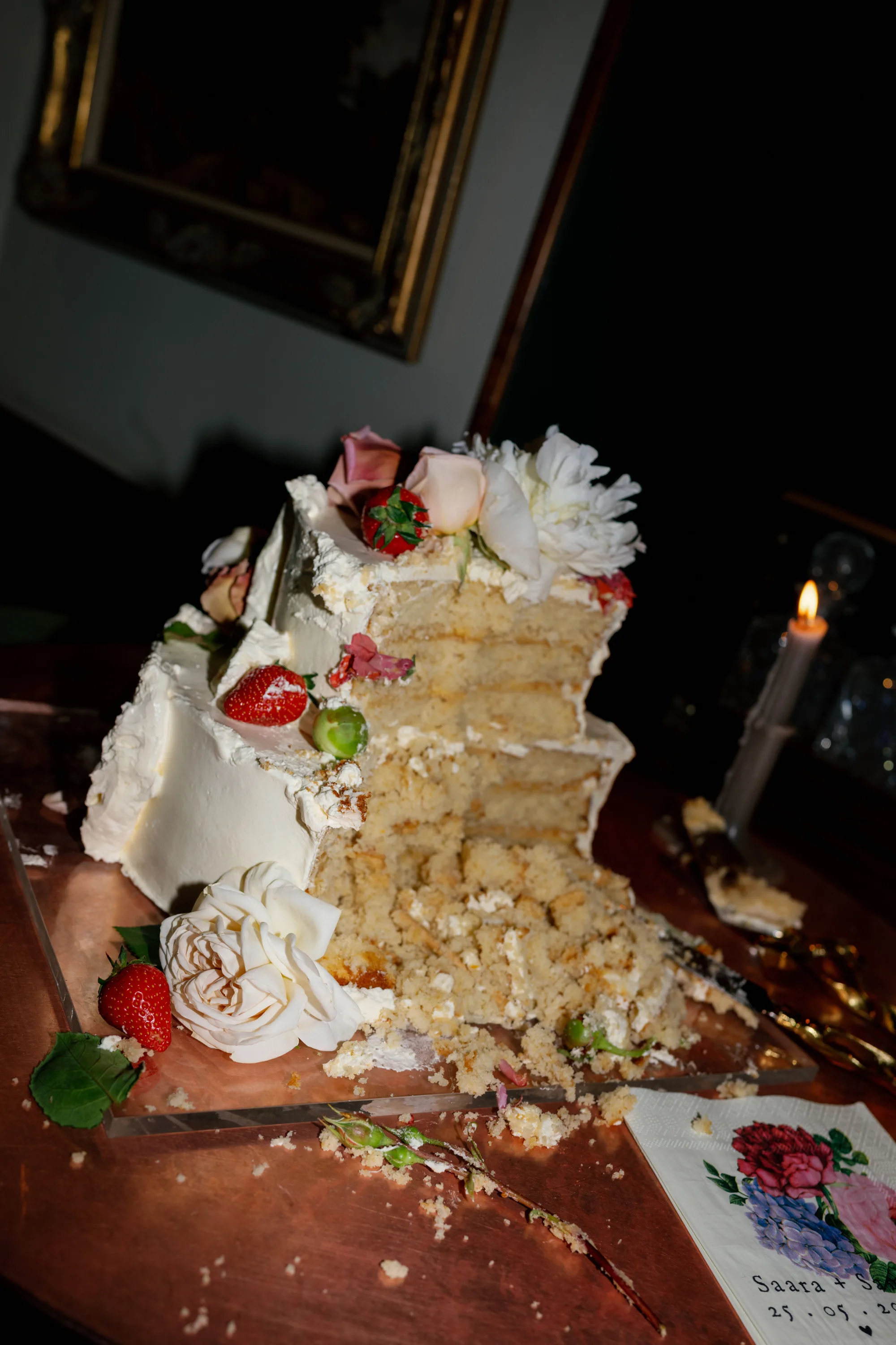 London Pub Wedding Helaina Storey Photography.195 1 - Saara & Sam's Stylish, Modern & Romantic London Pub Wedding Blending British & Yemeni Culture London Pub Wedding Helaina Storey Photography.195 1