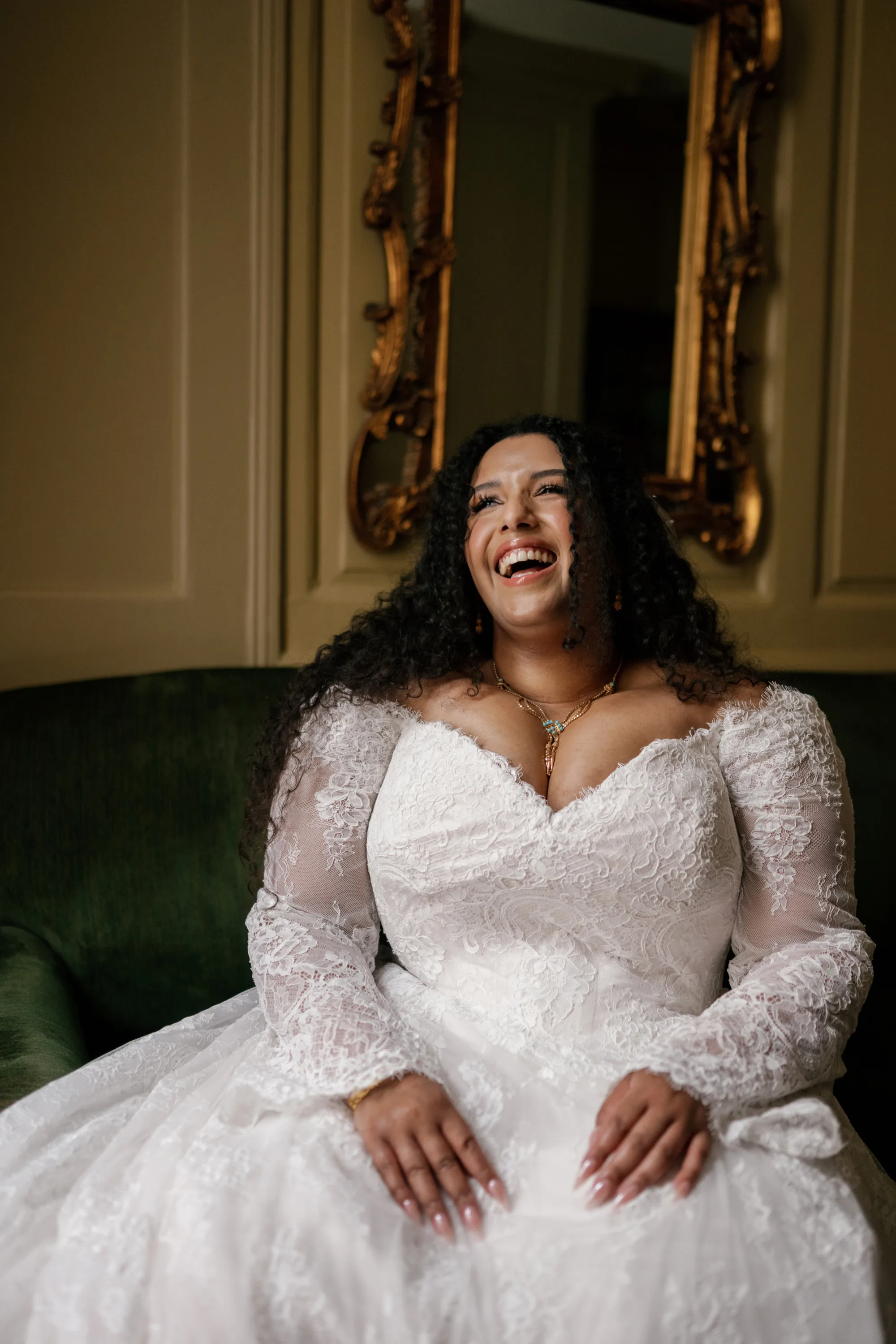 London Pub Wedding, British Yemeni, Helaina Storey