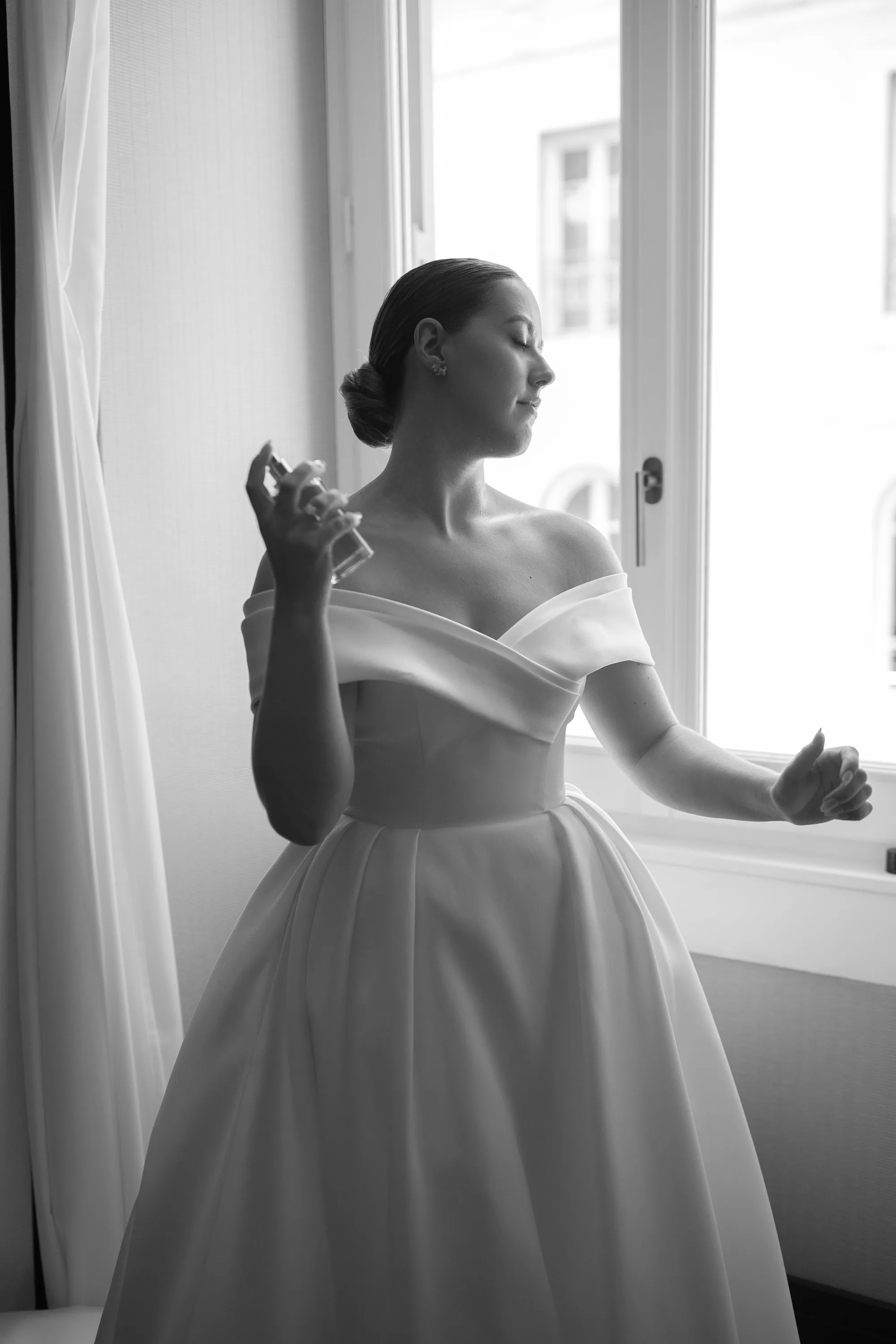 Romantic Catholic Church Wedding Rome Italy SM Weddings.32 - Megan Wore Milla Nova for her Classic and Elegant Wedding at Villa Aurelia in Rome Romantic Catholic Church Wedding Rome Italy SM Weddings.32