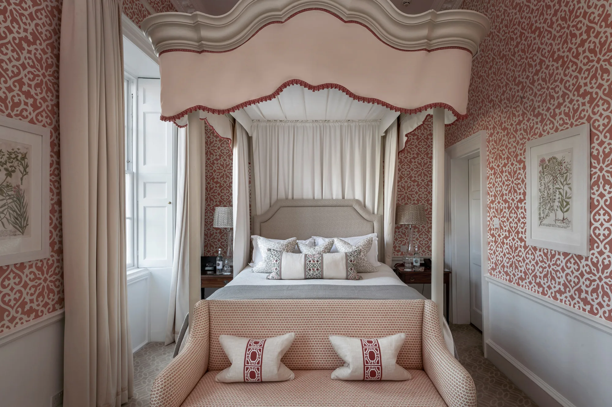 Royal Crescent Hotel Bath Wedding Venue.5 1 - 7 Iconic & Literary UK Wedding Venues Where You Can Write Your Own Love Story Royal Crescent Hotel, Bath wedding venue
