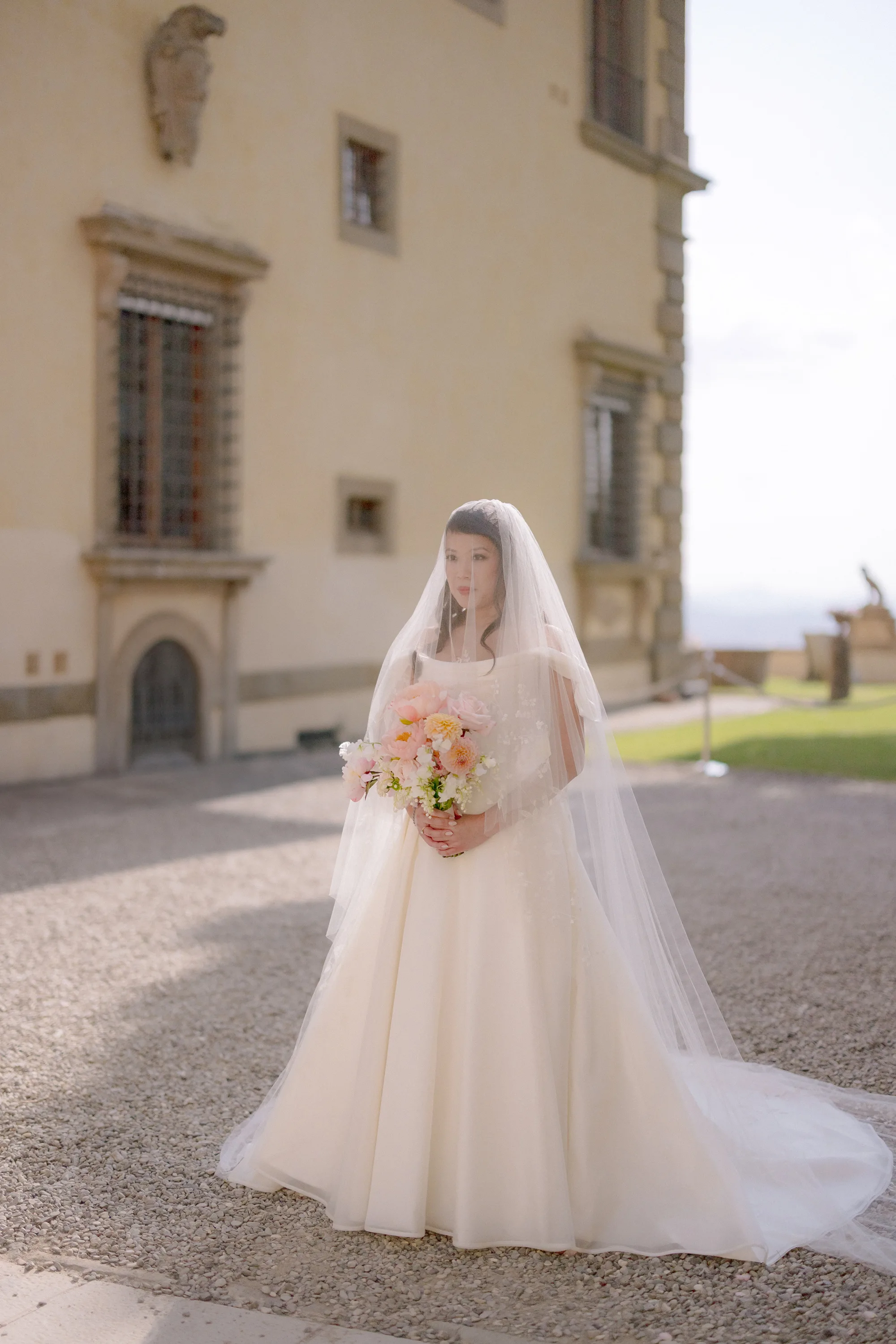 Phillipa Lepley Bride at Villa Gamberaia