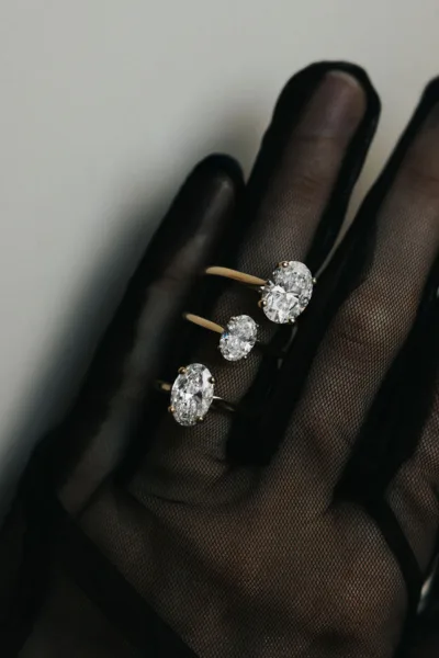 THERESHEIS.jewels