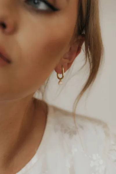 THERESHEIS.jewels