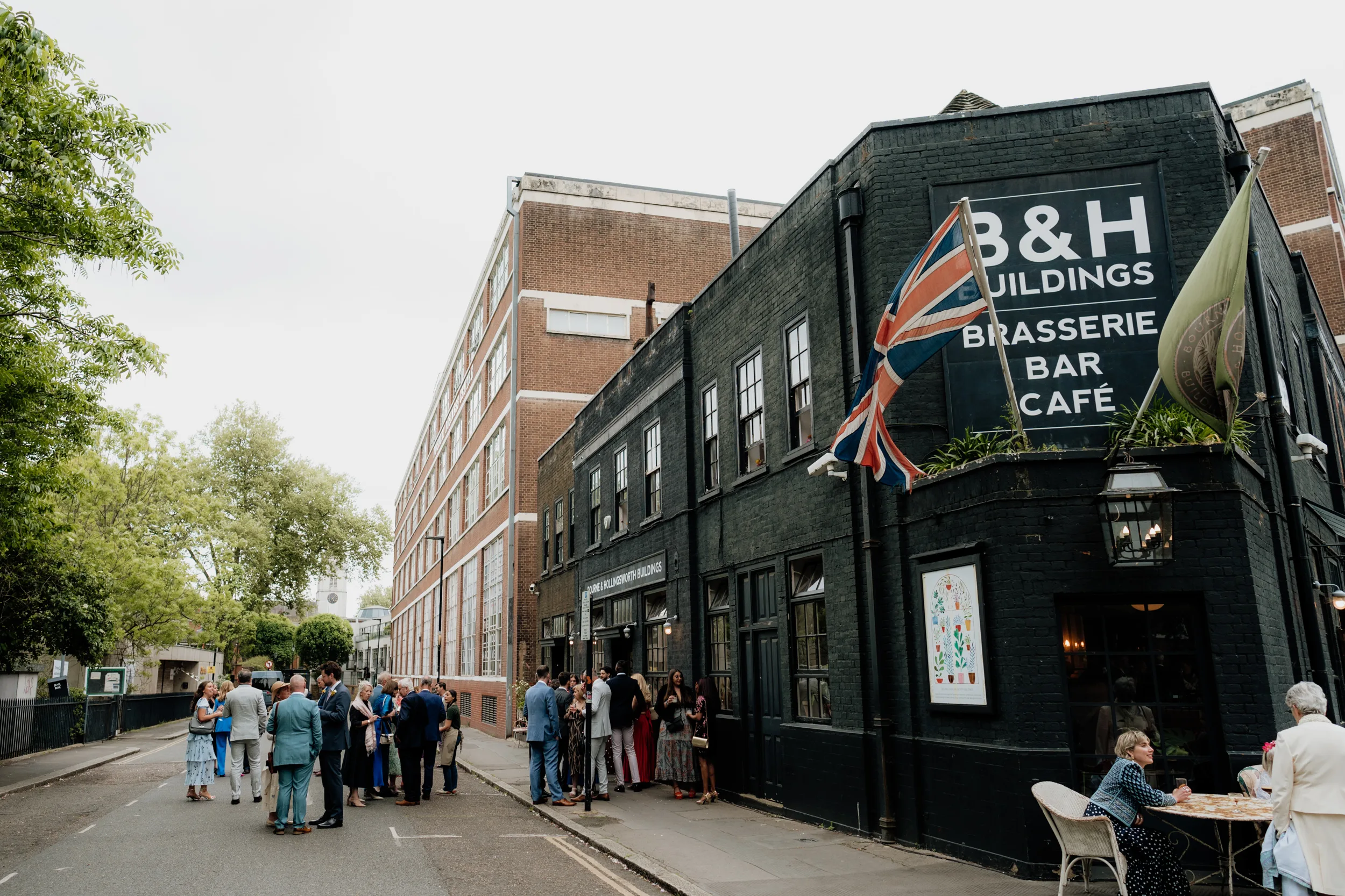 Modern London Wedding at Bourne & Hollingsworth Buildings