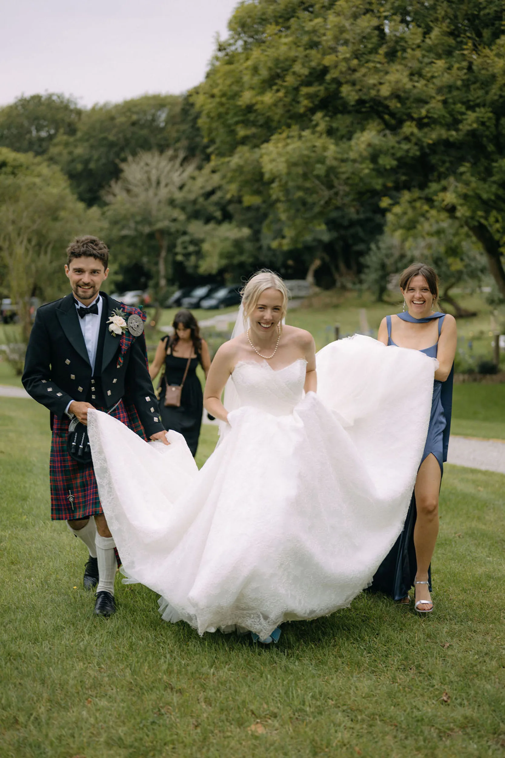 GTWedding734 1 - Georgia Wore Suzanne Neville for her Quintessentially English, Late Summer Wedding in Cornwall GTWedding734 1