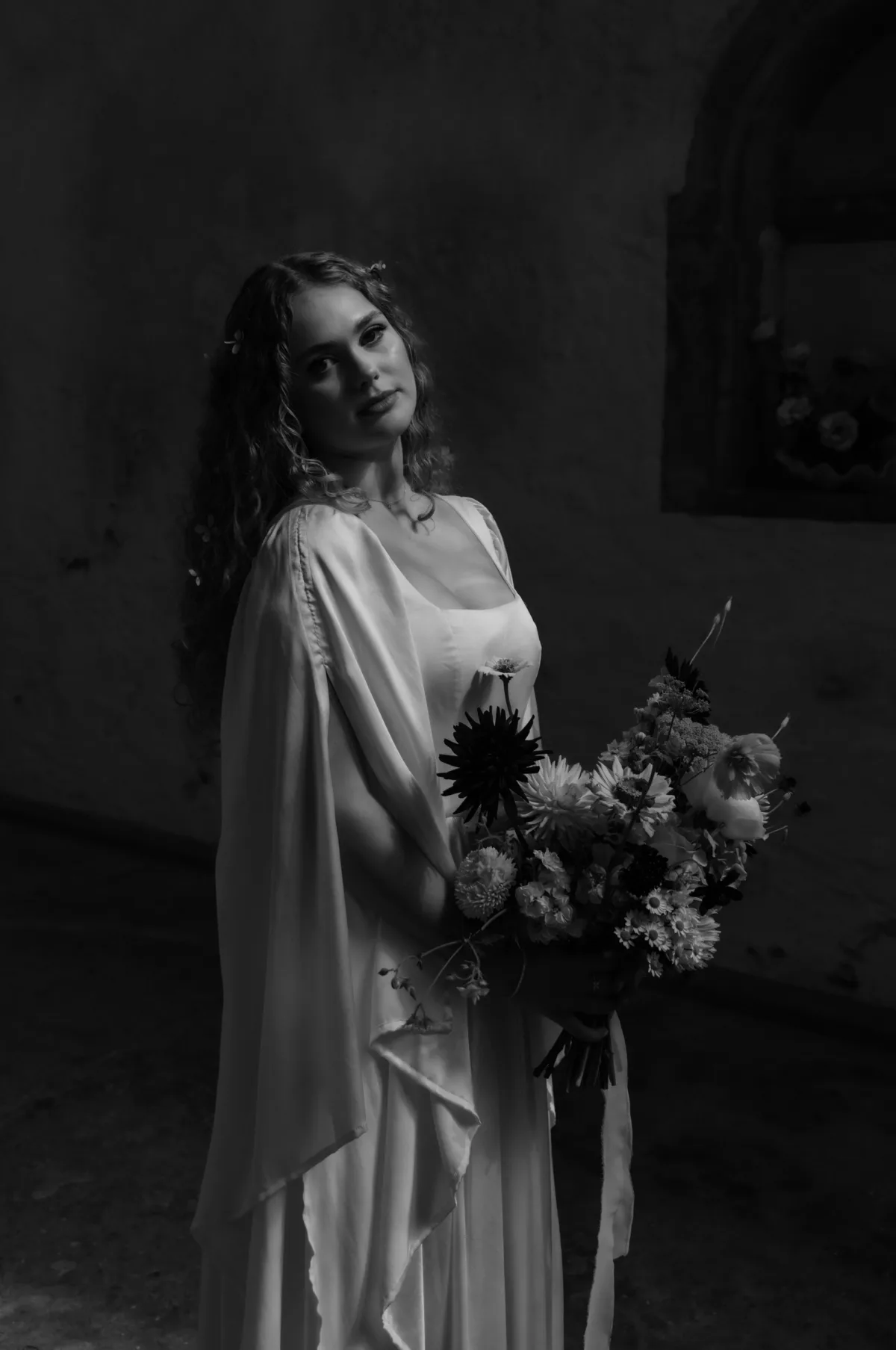 Pre-Raphaelite Bridal Editorial | The Guildhall Chichester