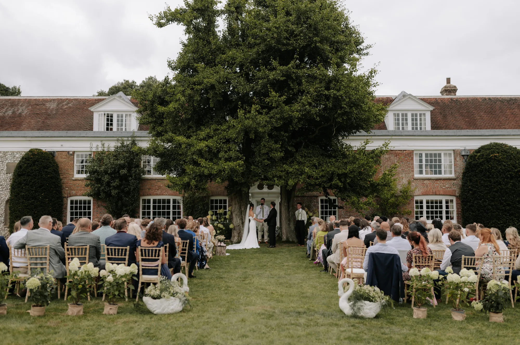 Mercedes Ed Wedding Lucy Dracott Photography127 - Italian Wedding Inspiration Meets English Countryside Mercedes Ed Wedding Lucy Dracott Photography127