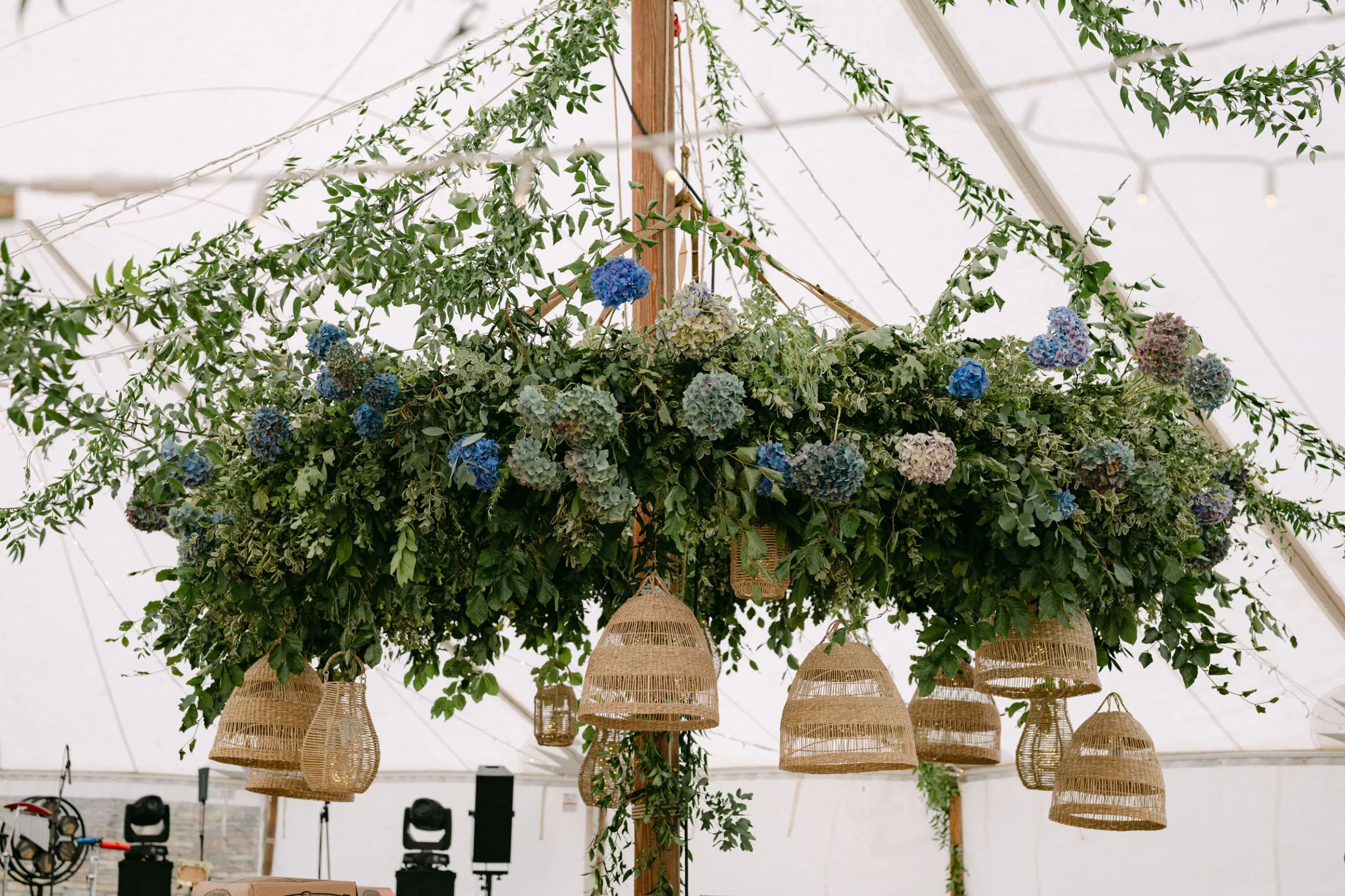 Quintessentially English Wedding Cornwall | Suzanne Neville
