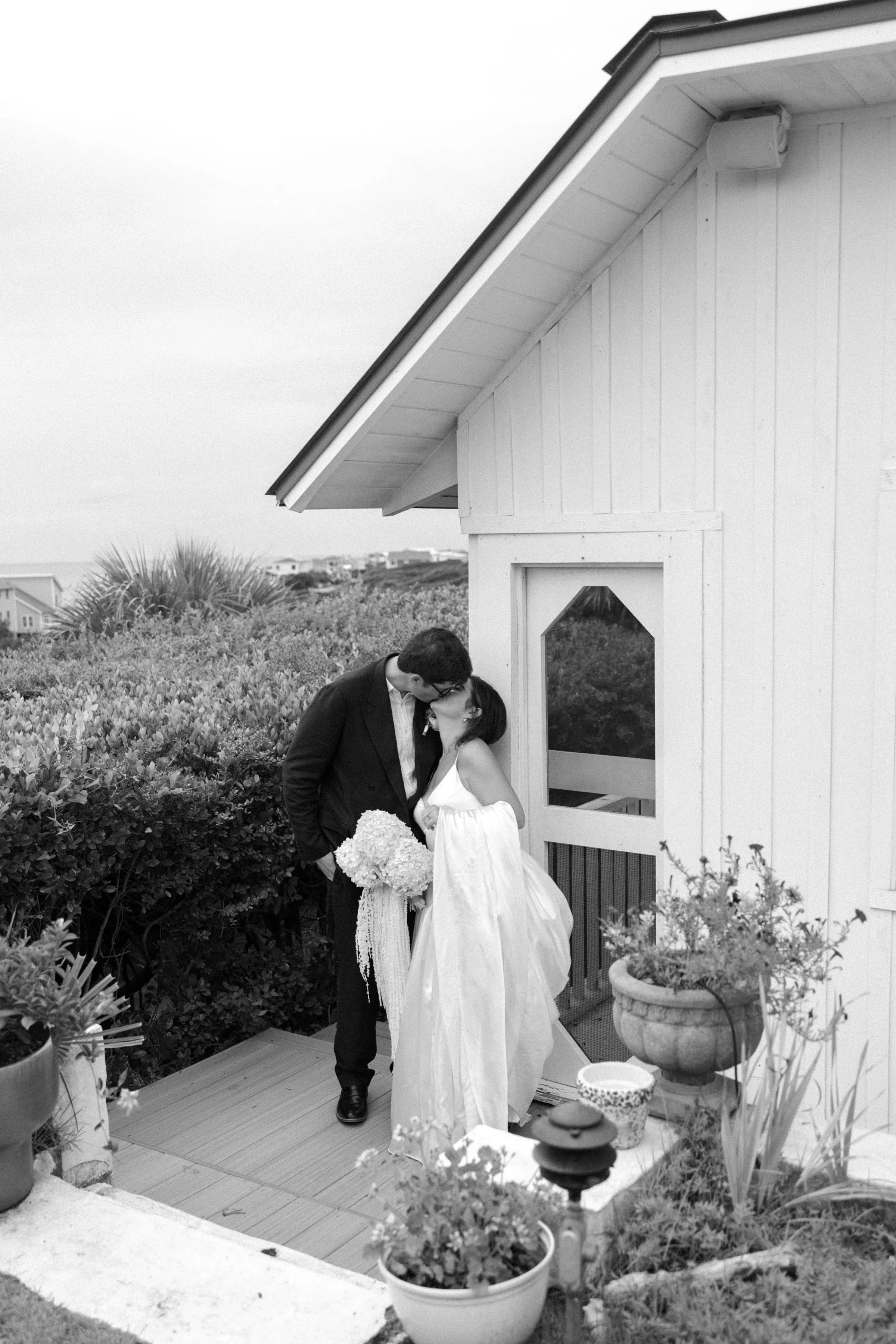 Danielle Frankel Bride Leslie DeAnne Photography.60 - Olivia in Danielle Frankel for her Intimate, Modern & Non-Traditional Wedding Danielle Frankel Bride Leslie DeAnne Photography.60
