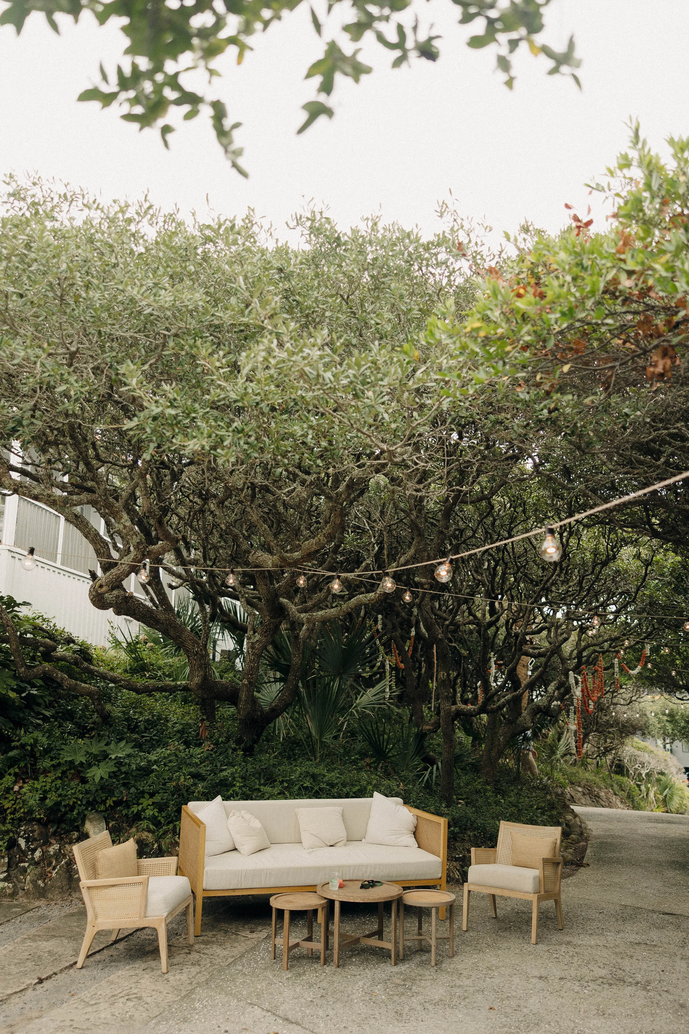 Danielle Frankel Bride Leslie DeAnne Photography.76 - Olivia in Danielle Frankel for her Intimate, Modern & Non-Traditional Wedding Danielle Frankel Bride Leslie DeAnne Photography.76