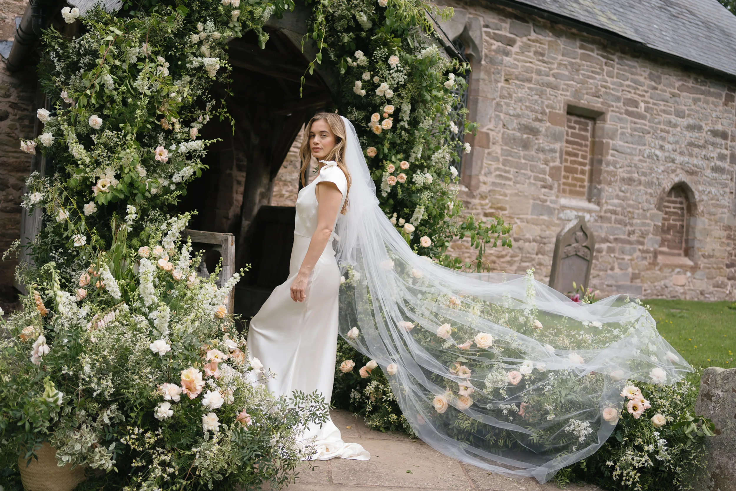 Dewsall Court Bride Love My Dress .118