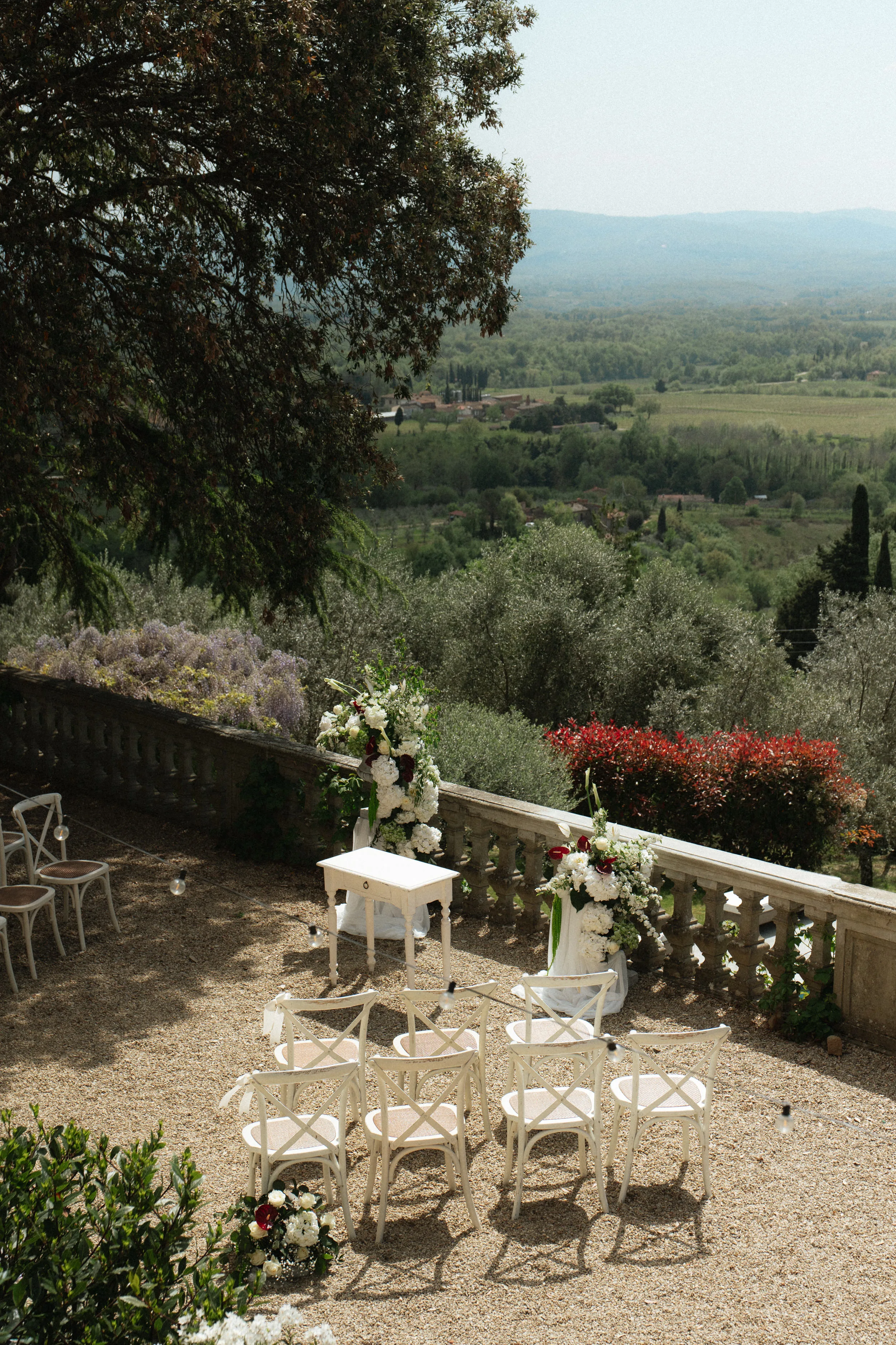 Intimate wedding at Villa Belvedere in Tuscany Tori Kevyn By Bernadeta Kupiec 12 2 - Tori & Kevyn’s Laid Back Villa Belvedere Wedding in Tuscany Intimate wedding at Villa Belvedere in Tuscany Tori Kevyn By Bernadeta Kupiec 12 2