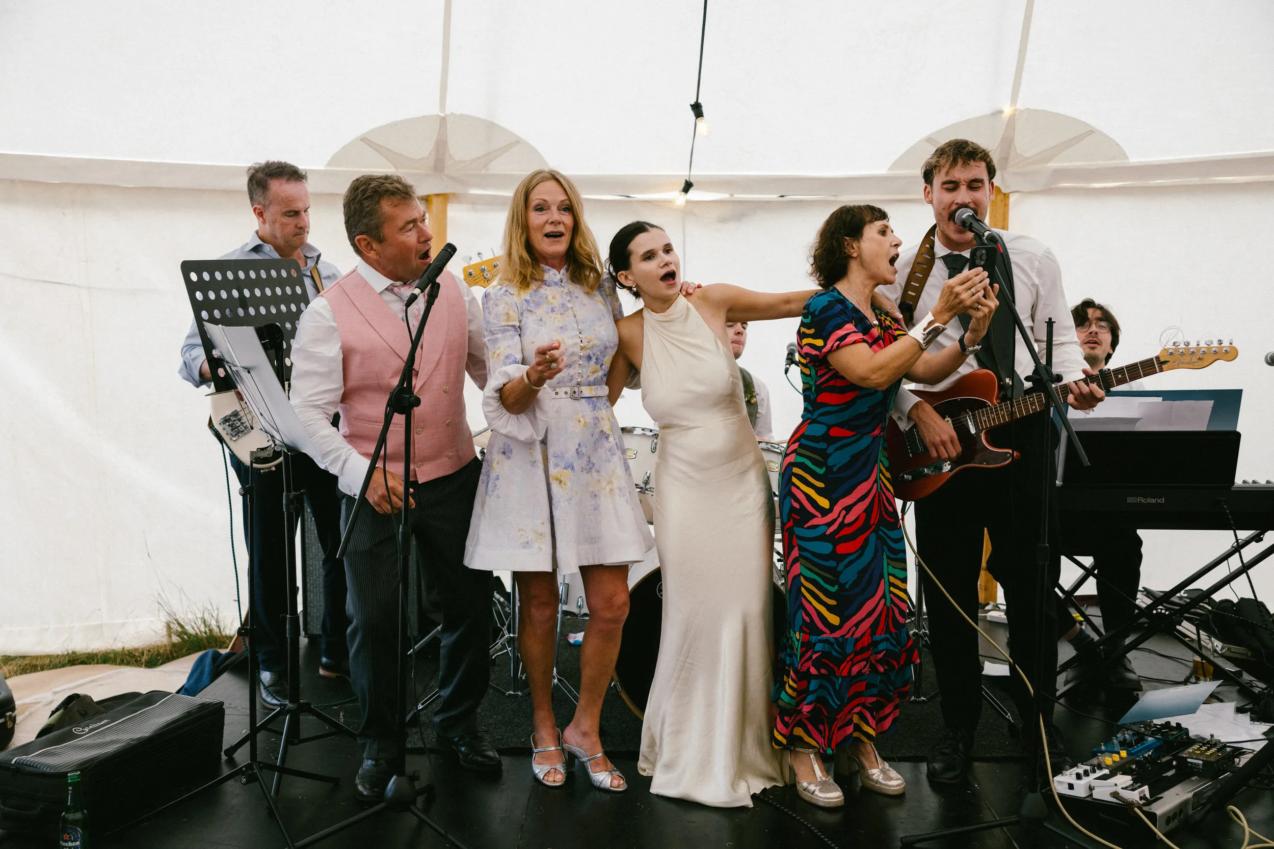 Traditional English wedding at home Benjamin Stuart Photography.147 - Freya & Max’s Charming & Traditional English Countryside Wedding at the Bride’s Family Home in Berkshire Traditional English wedding at home Benjamin Stuart Photography.147