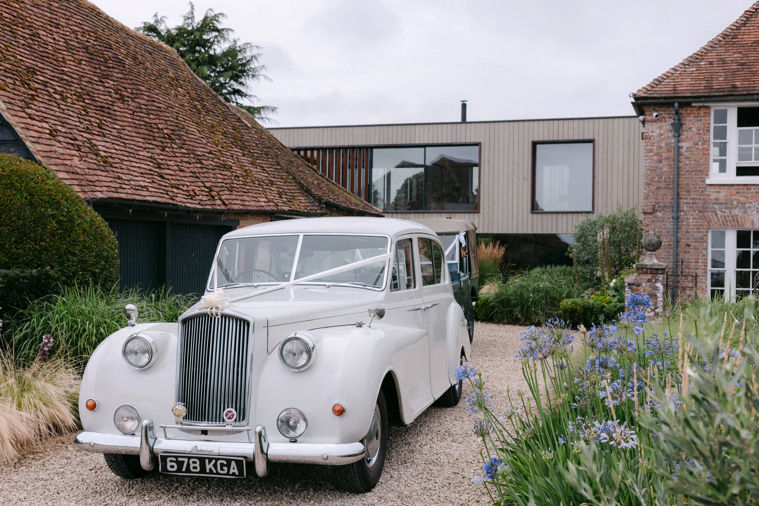 Traditional English wedding at home Benjamin Stuart Photography.20 - Freya & Max’s Charming & Traditional English Countryside Wedding at the Bride’s Family Home in Berkshire Traditional English wedding at home Benjamin Stuart Photography.20