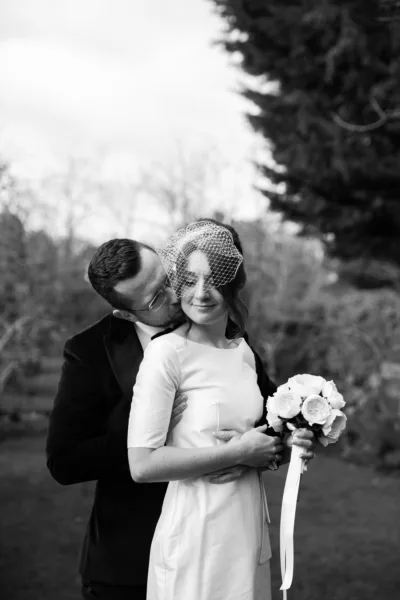 Hannah Larkin storytelling compassionate UK wedding photographer Anneka Kuba elopement 55 1 - Home Meet Hannah Larkin, a Storytelling Wedding Photographer with a Compassionate Approach
