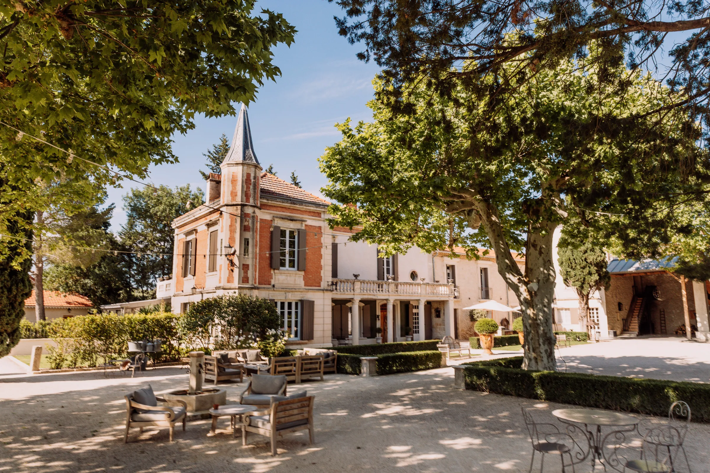 Le Mas d'Arvieux wedding venue in Provence, France