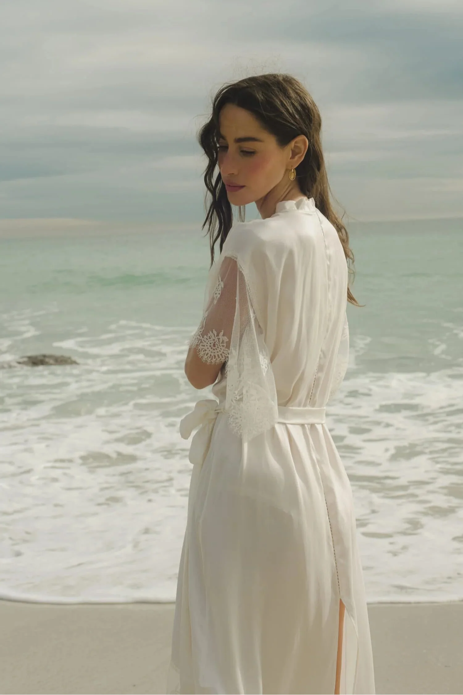 - Save 15% on Shell Belle Couture’s Luxury Bridal Lingerie, Silk Kimonos & Honeymoon Wear Luxury silk kimono by Shell Belle Couture