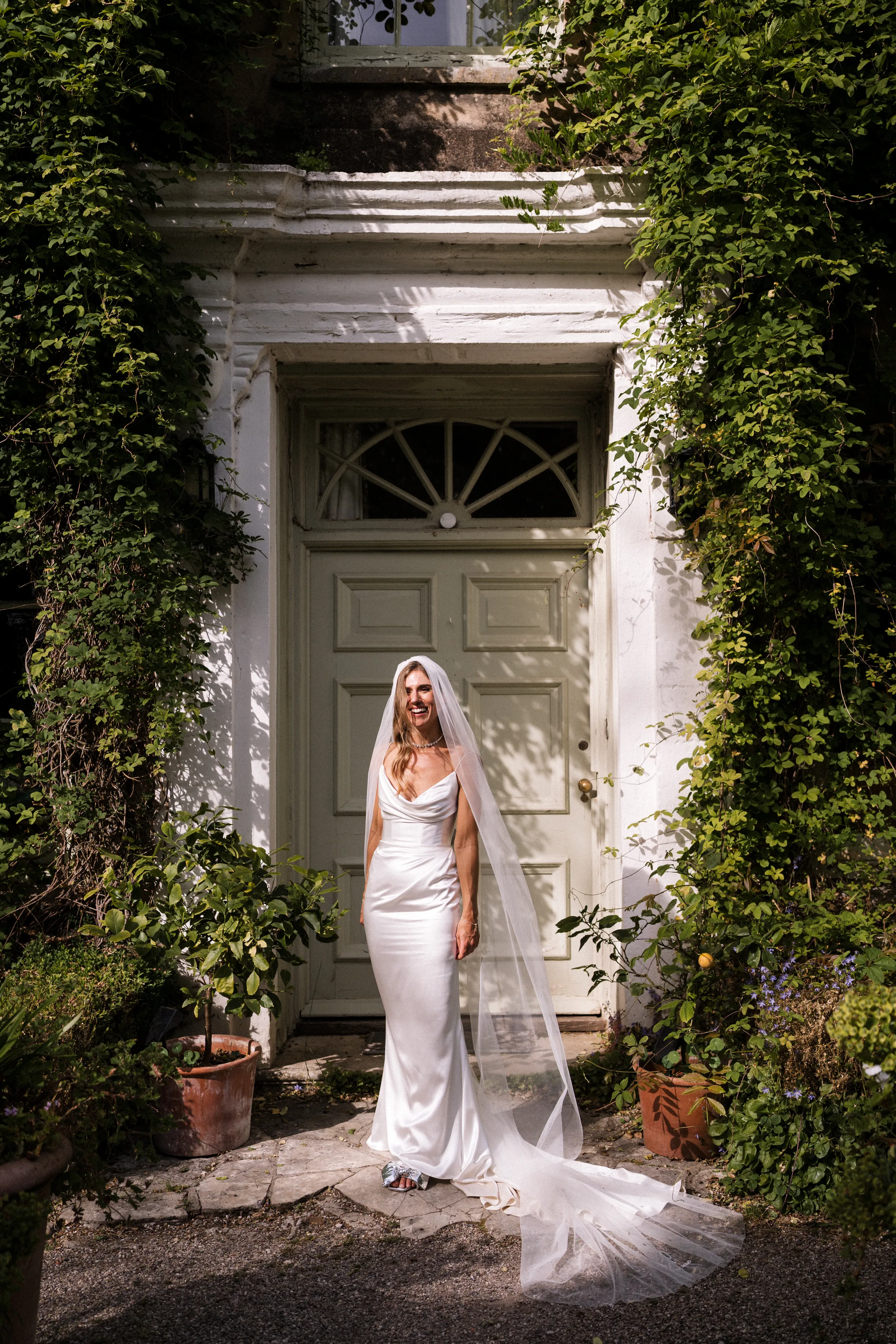 AR105498 - Lilly & Phil's Tim Walker Inspired Wedding at The Lost Music Hall in Devon AR105498