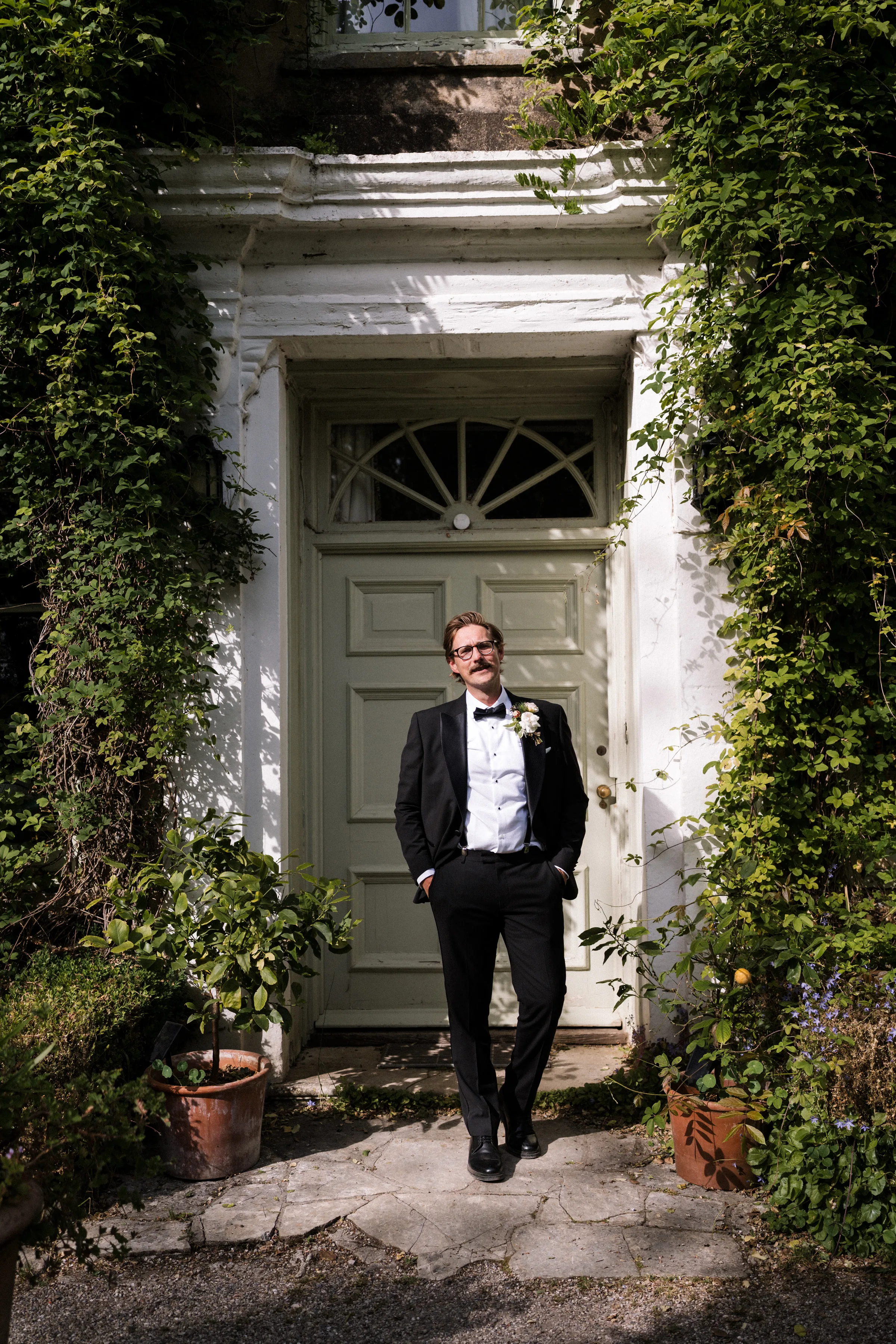 AR105570 - Lilly & Phil's Tim Walker Inspired Wedding at The Lost Music Hall in Devon AR105570