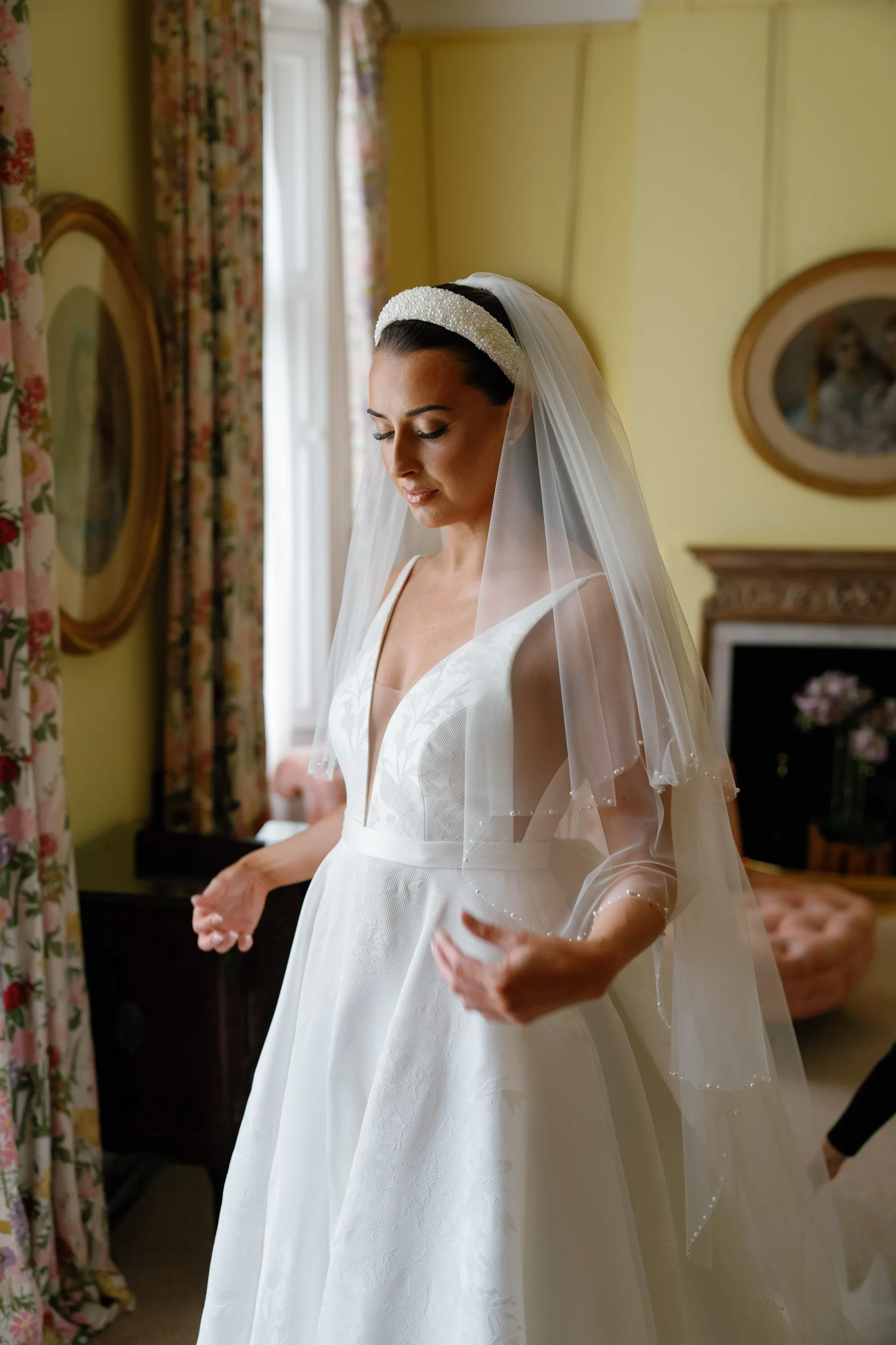Capesthorne Hall Wedding Soiree Studio 20 - Madeleine Wore Savin London For Her Classy & Elegant Capesthorne Hall Wedding Capesthorne Hall Wedding Soiree Studio 20