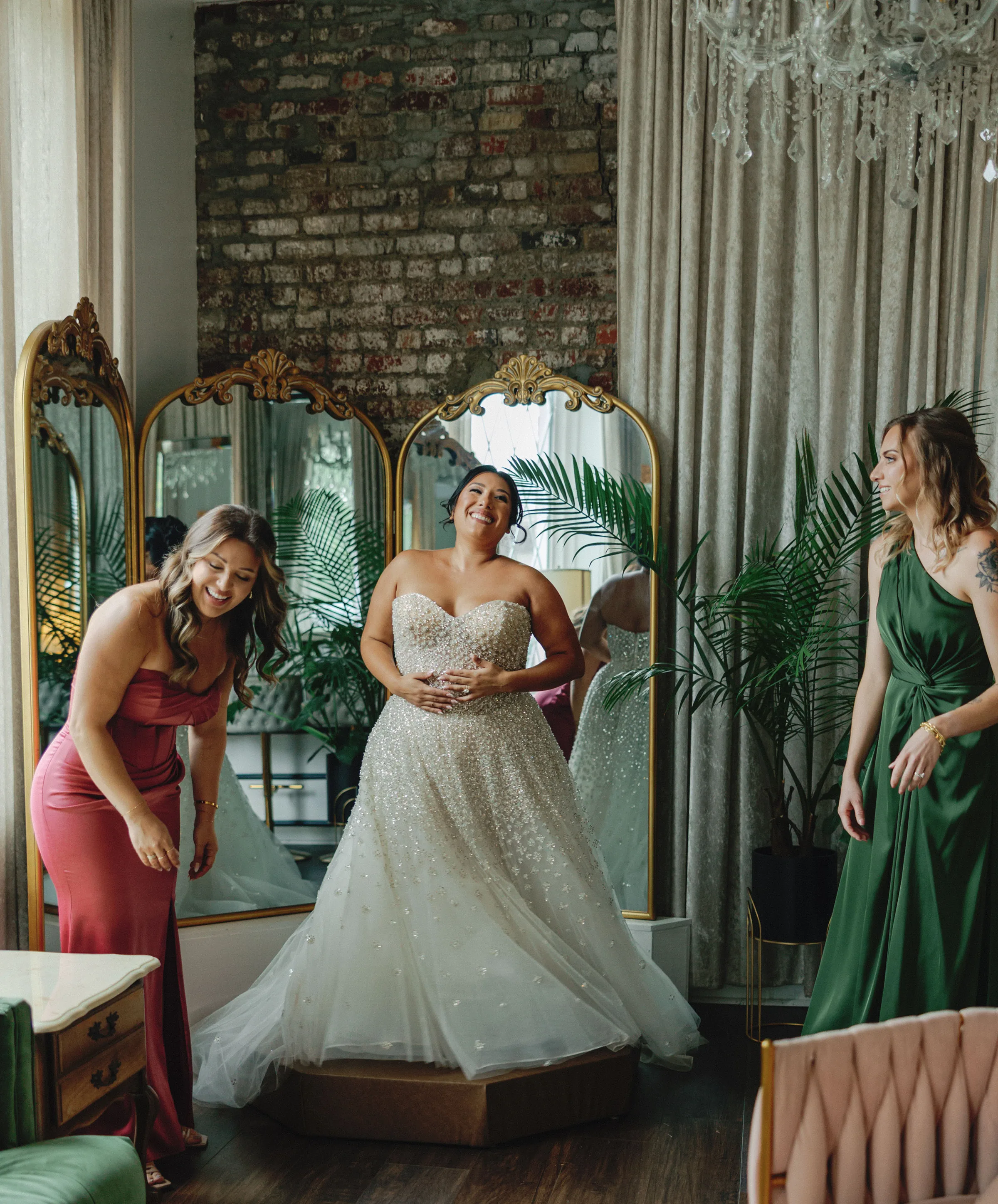 Rainy day wedding bilingual english spanish sen studio 12 - A Rainy Day, English & Spanish Bilingual Wedding in Virginia, with a Sen Studio Gown Rainy day wedding bilingual english spanish sen studio 12